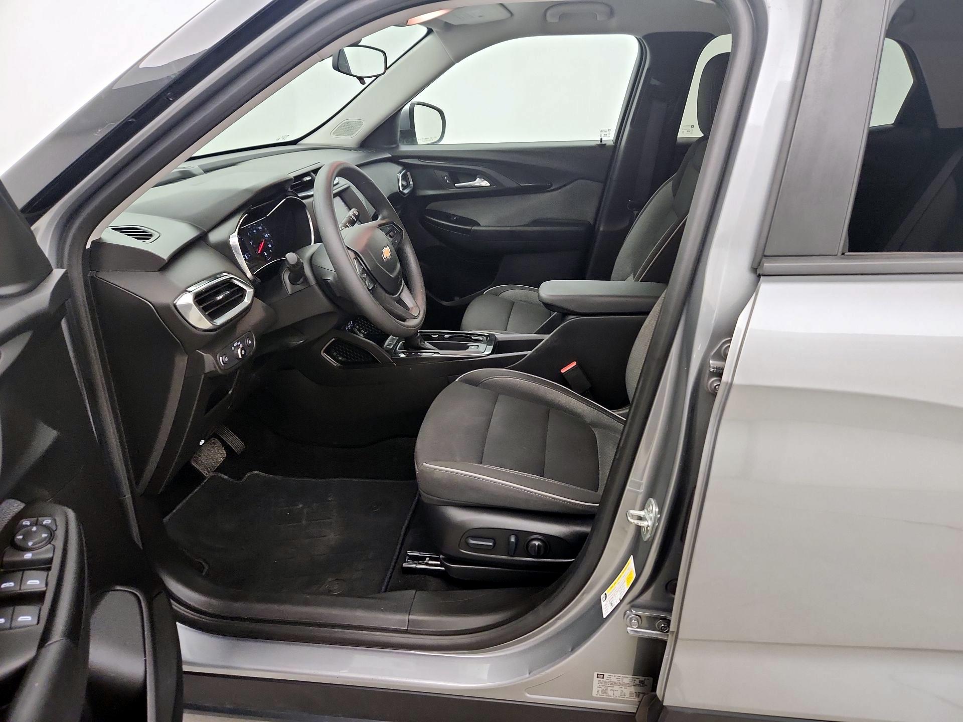Thumbnail: 2023 Chevrolet TrailBlazer - 11
