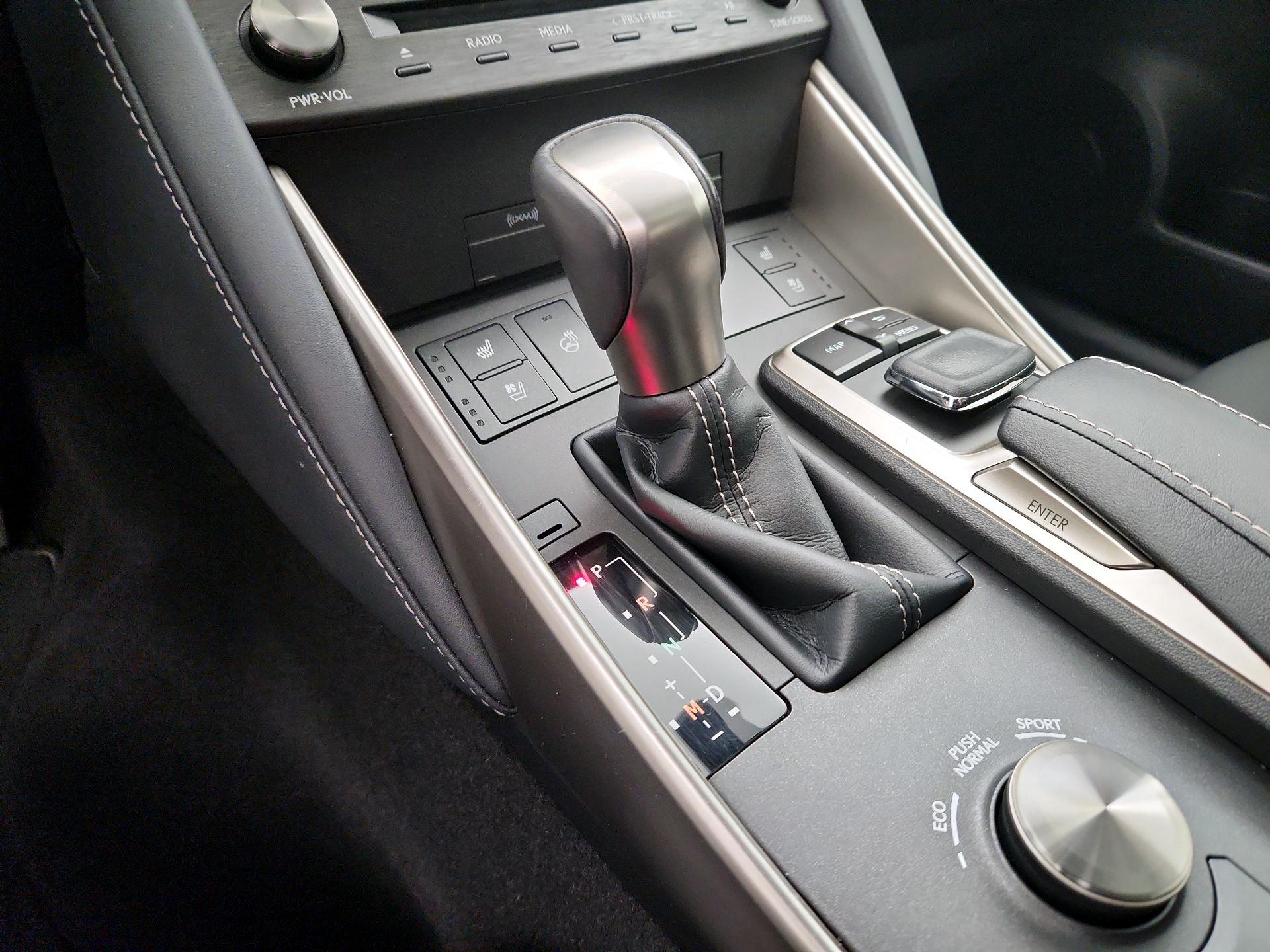 Thumbnail: 2020 Lexus IS - 18