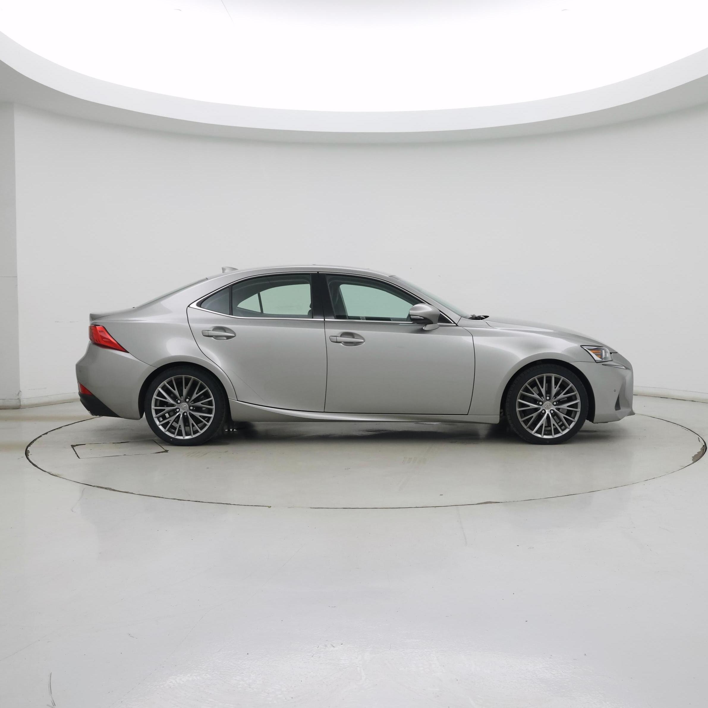 Thumbnail: 2020 Lexus IS - 7