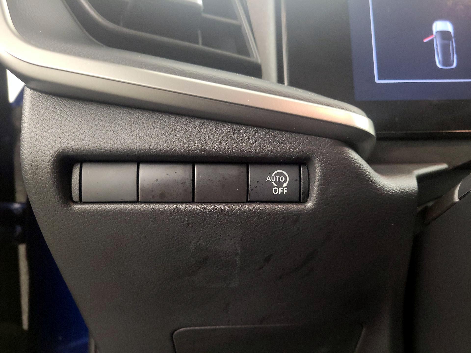 Thumbnail: 2025 Nissan Kicks - 13