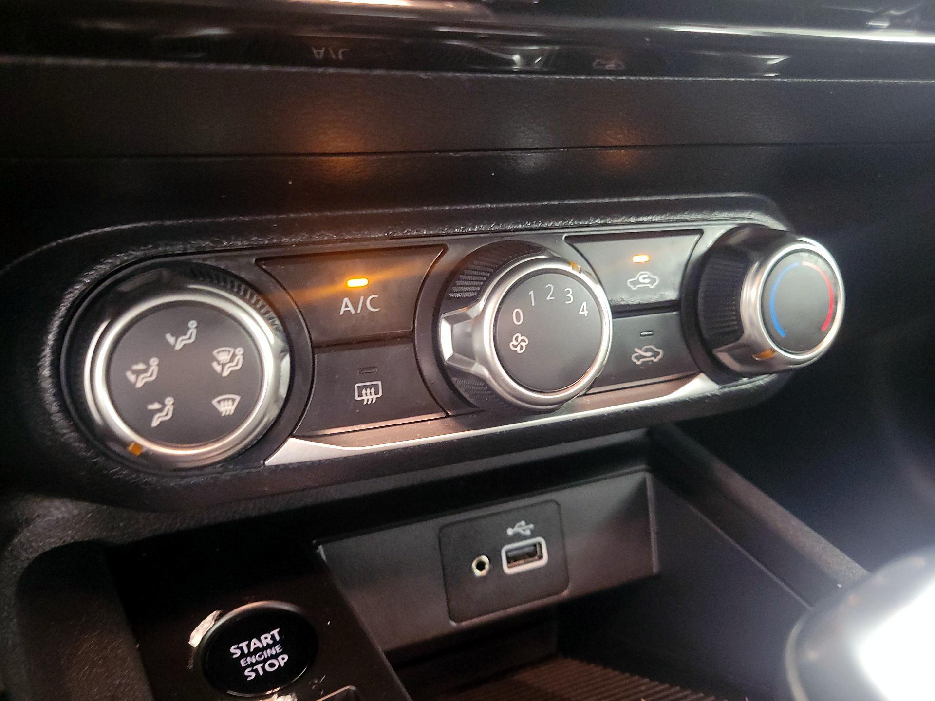 Thumbnail: 2025 Nissan Kicks - 16