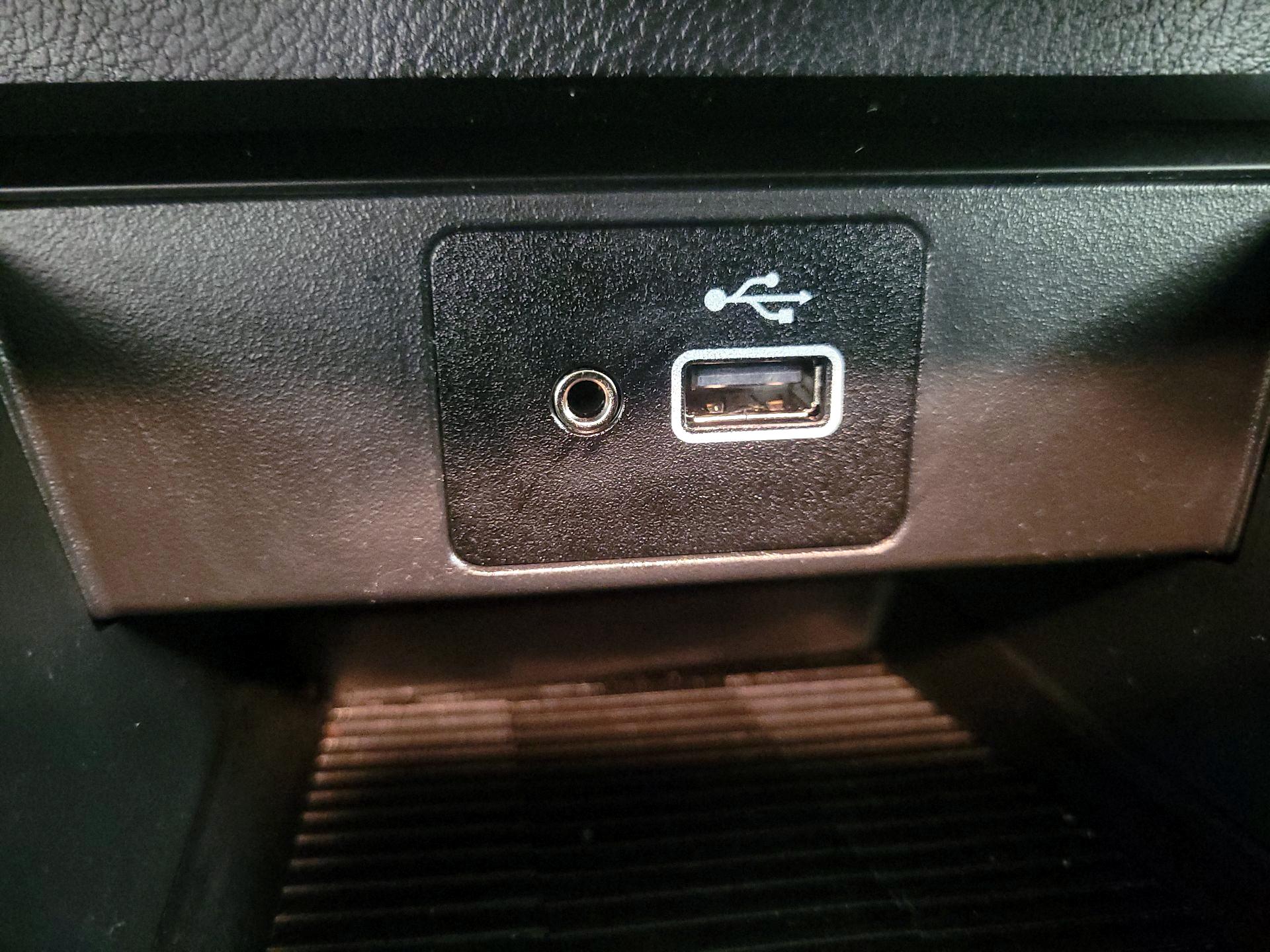 Thumbnail: 2025 Nissan Kicks - 18