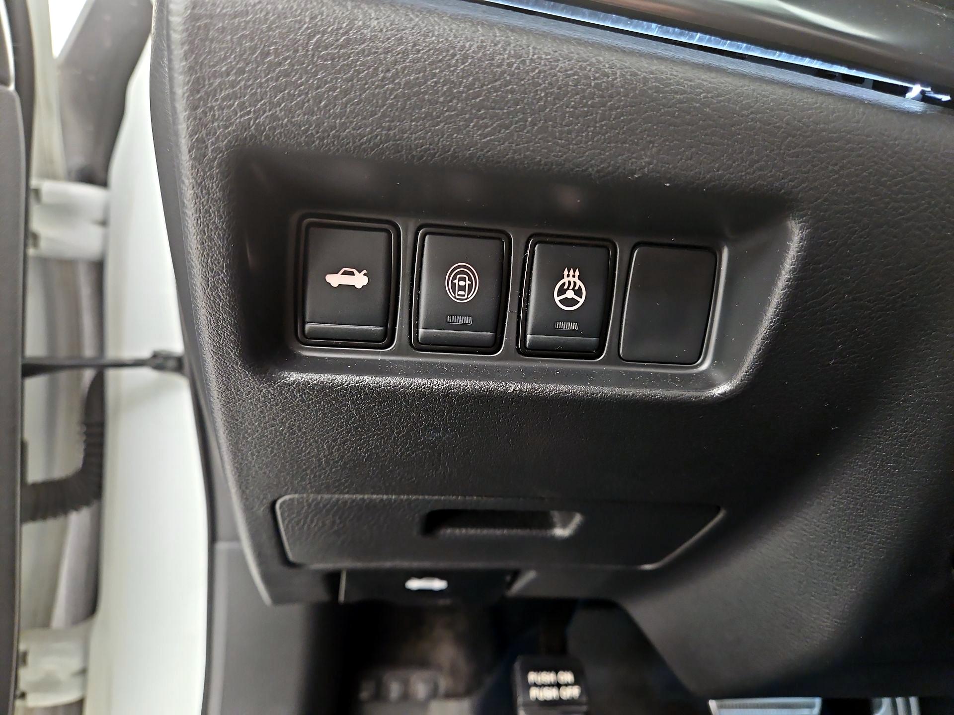 Thumbnail: 2022 Nissan Maxima - 13