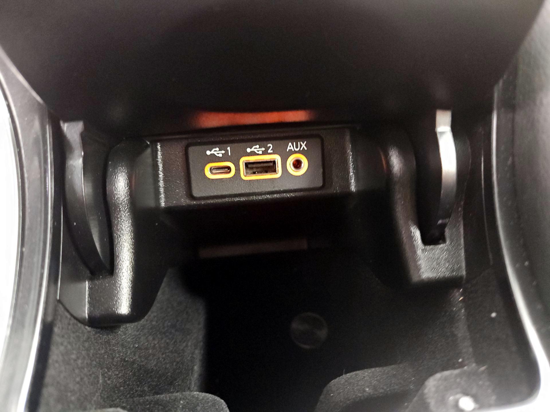 Thumbnail: 2022 Nissan Maxima - 19