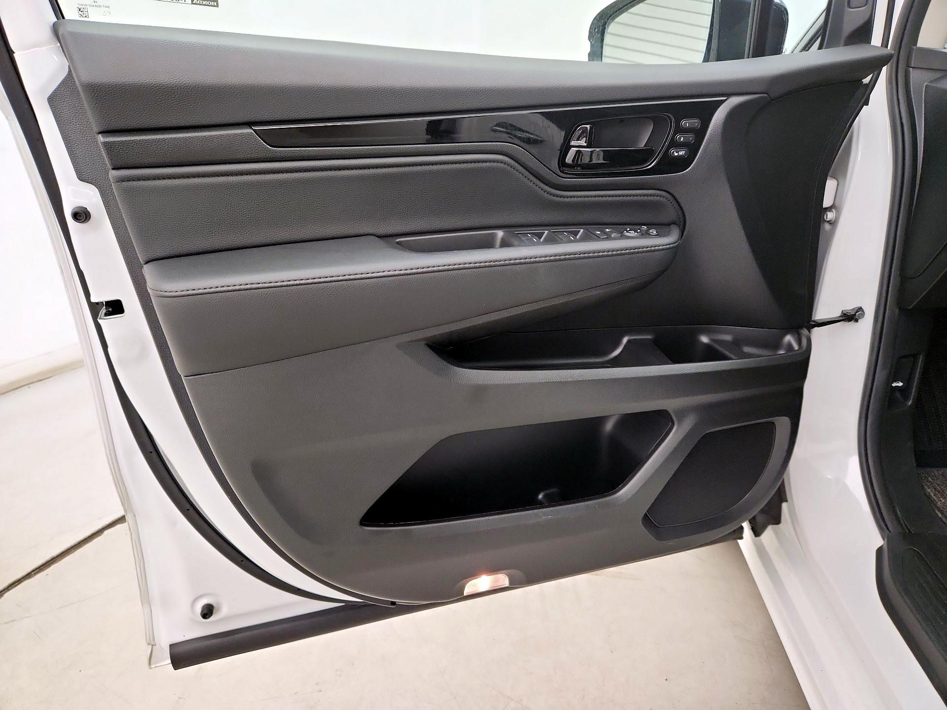 Thumbnail: 2025 Honda Odyssey - 12