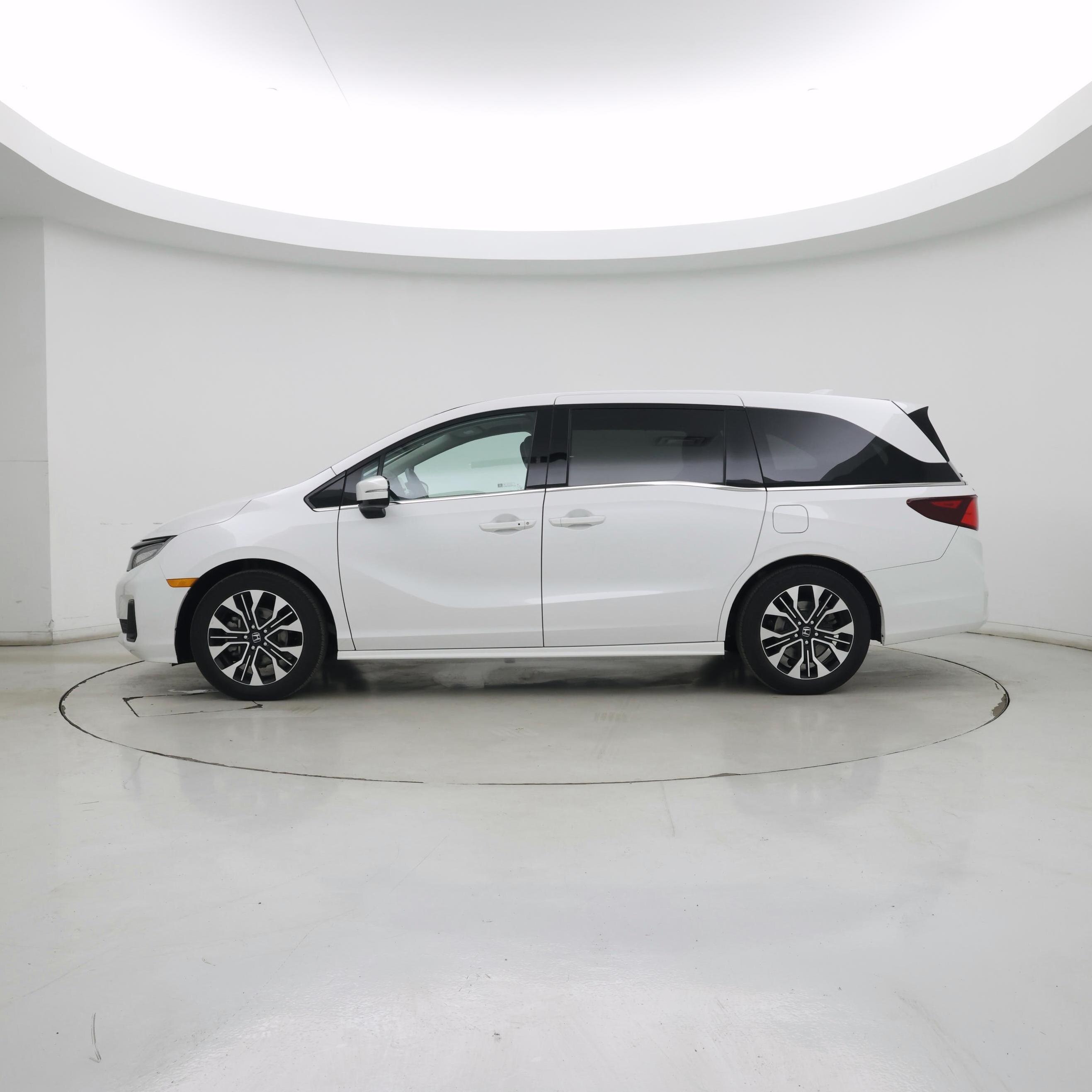 Thumbnail: 2025 Honda Odyssey - 3