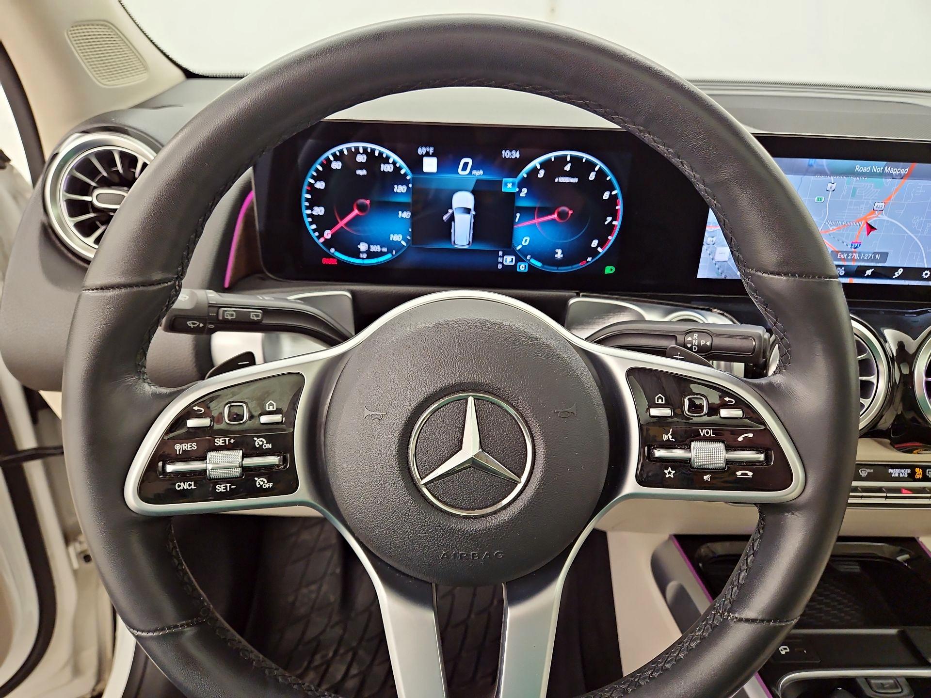 Thumbnail: 2022 Mercedes-Benz GLB - 10