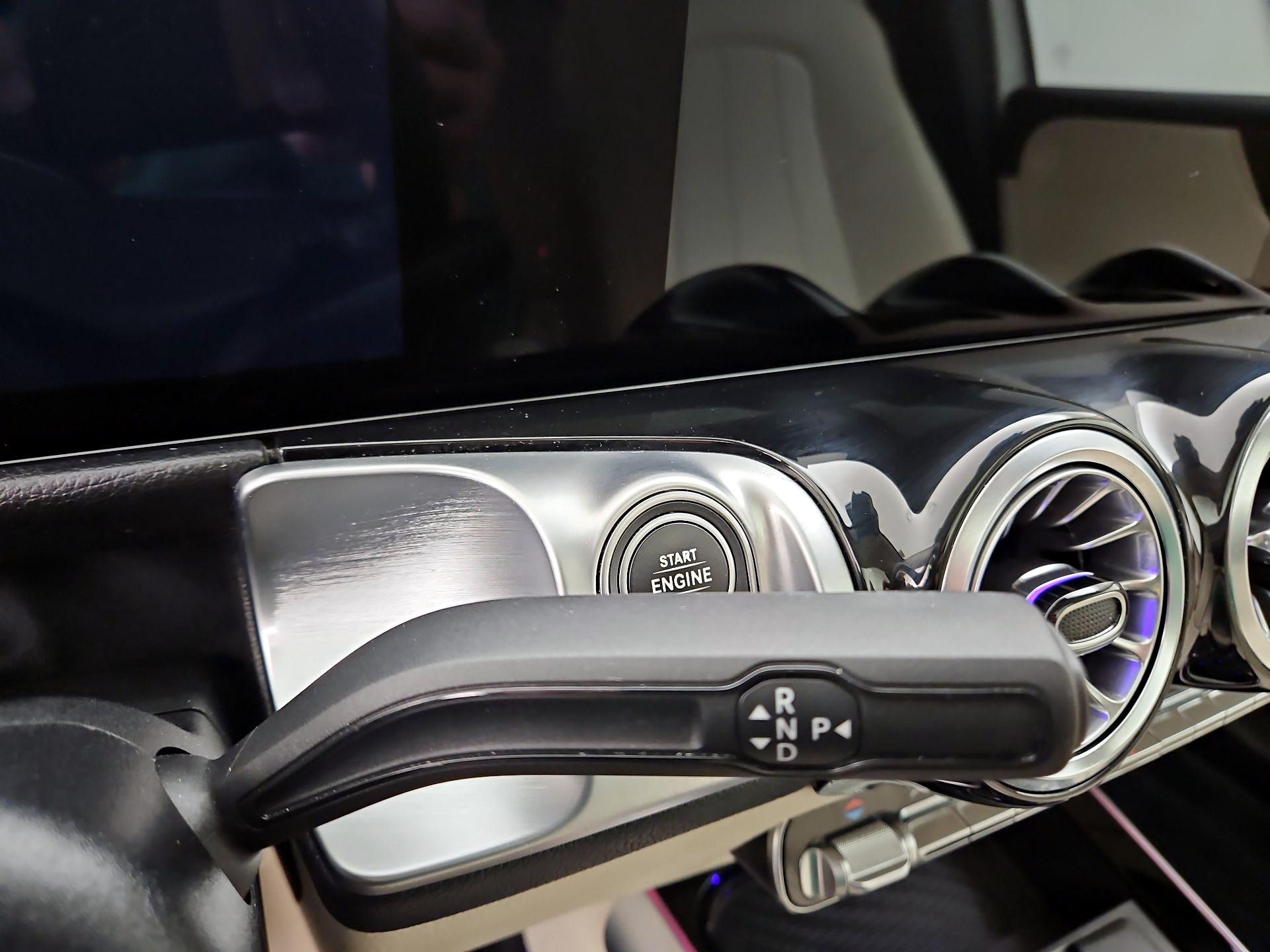 Thumbnail: 2022 Mercedes-Benz GLB - 18