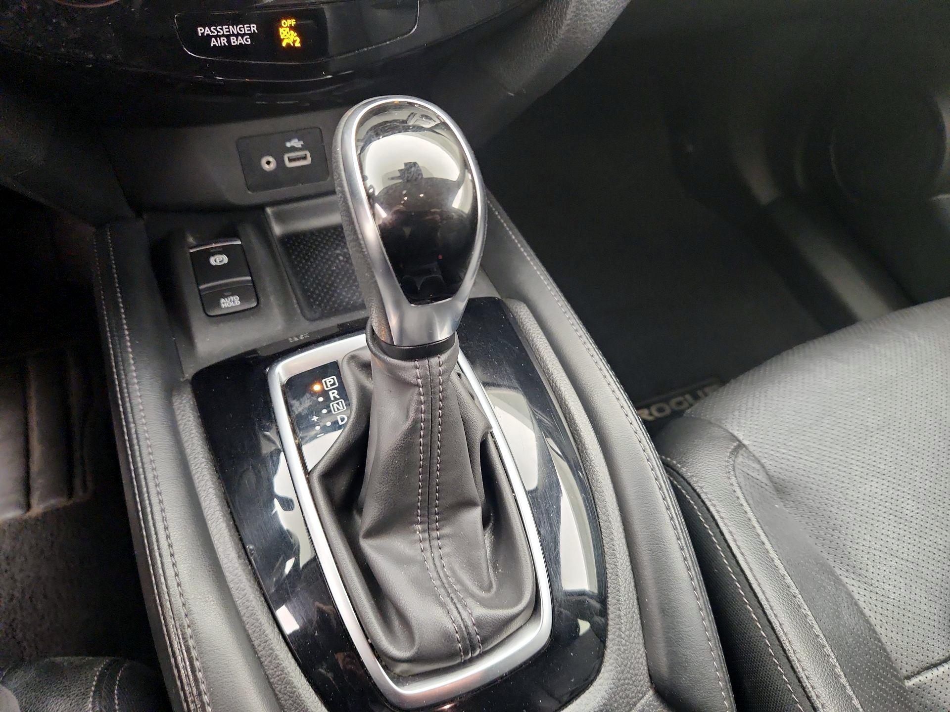 Thumbnail: 2019 Nissan Rogue - 18