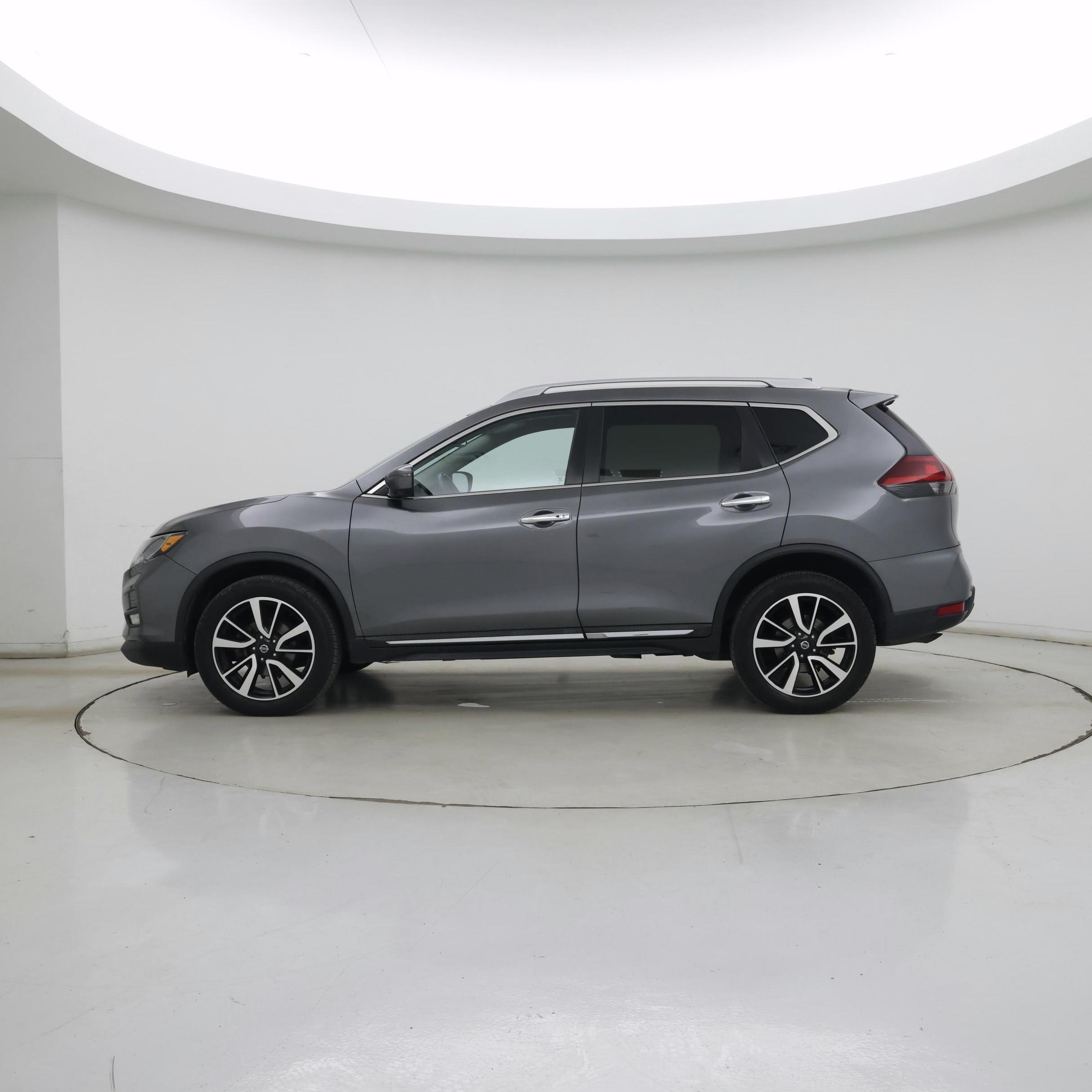Thumbnail: 2019 Nissan Rogue - 3