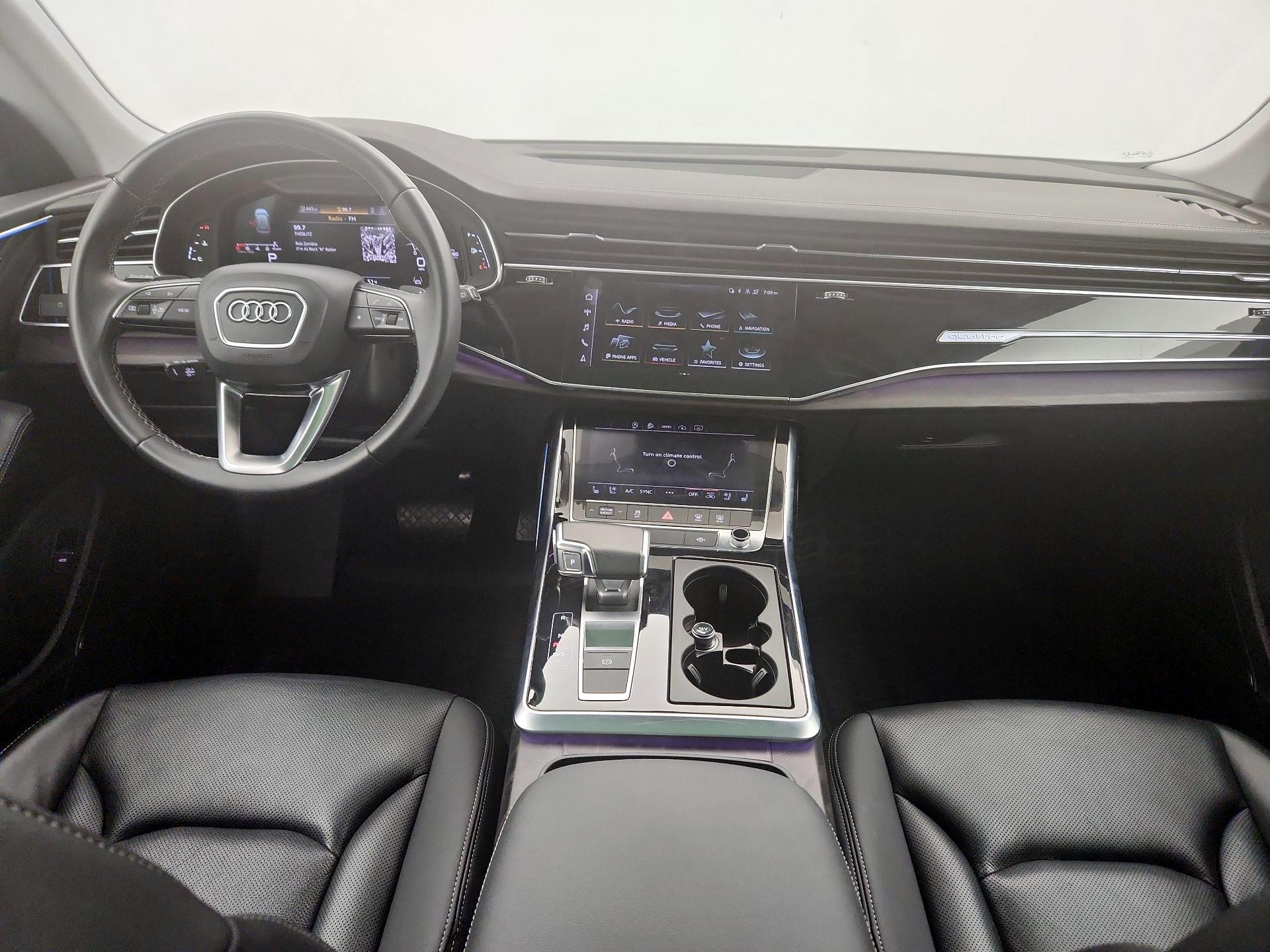 Thumbnail: 2023 Audi Q8 - 9