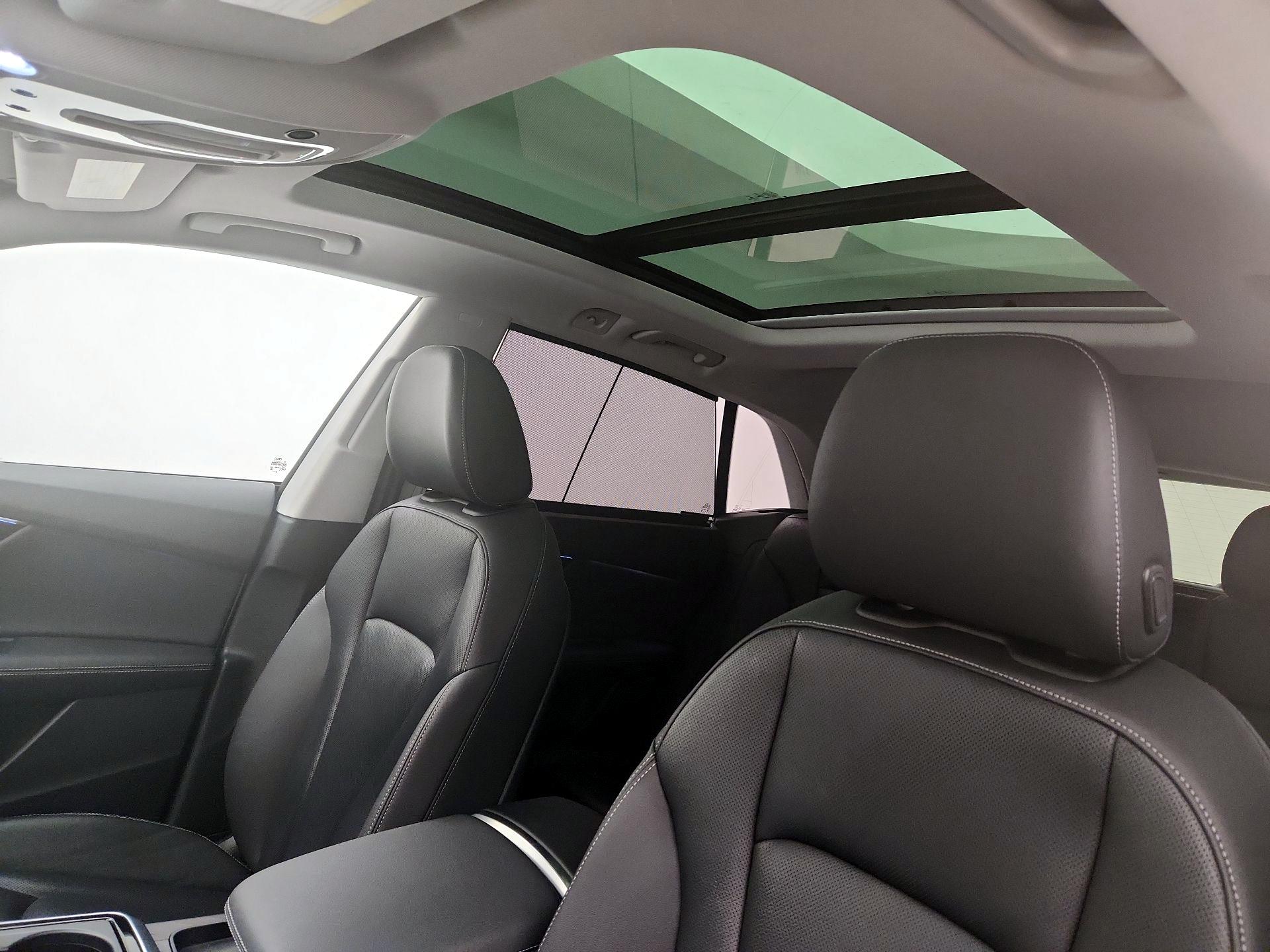 Thumbnail: 2023 Audi Q8 - 20