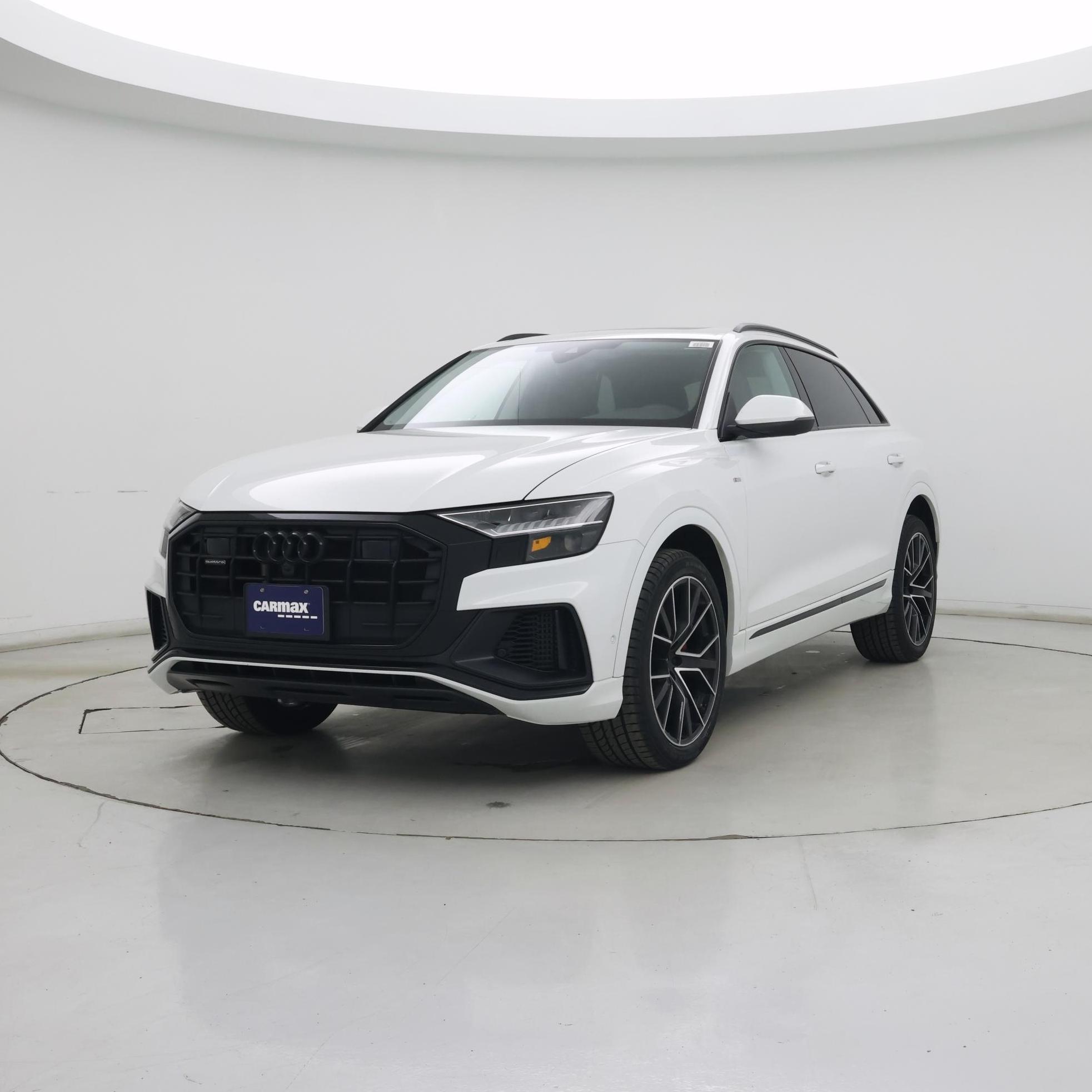 Thumbnail: 2023 Audi Q8 - 4