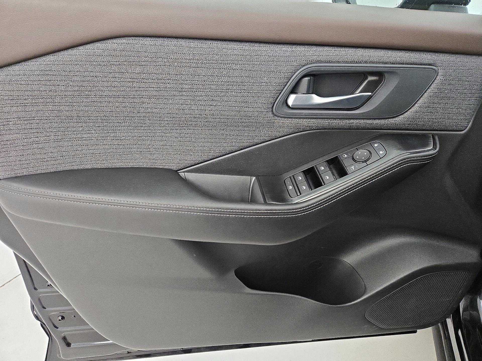 Thumbnail: 2023 Nissan Rogue - 12