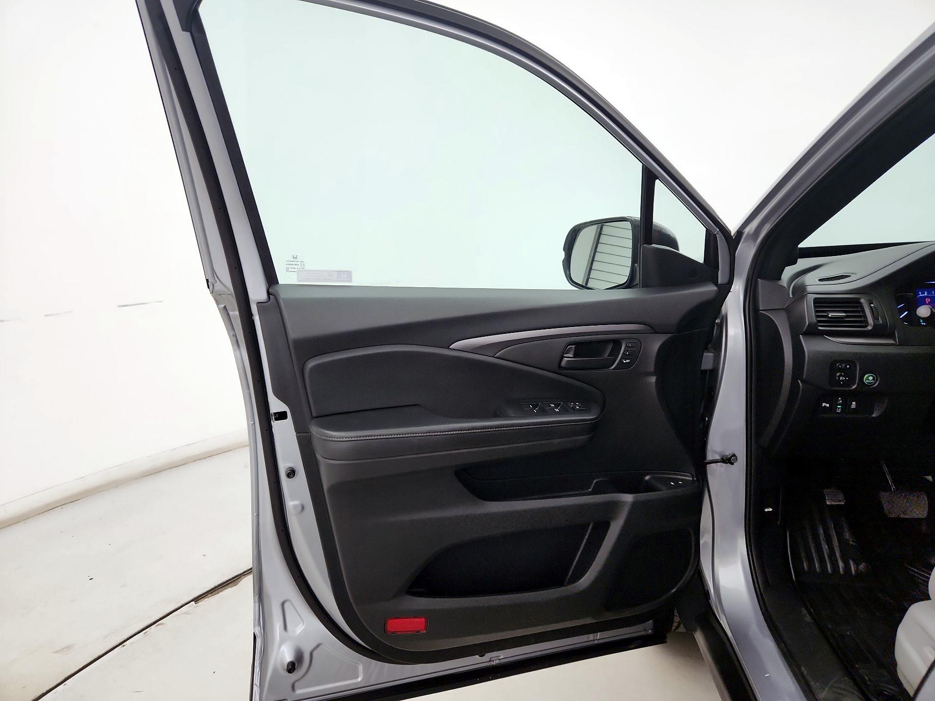 Thumbnail: 2023 Honda Passport - 12