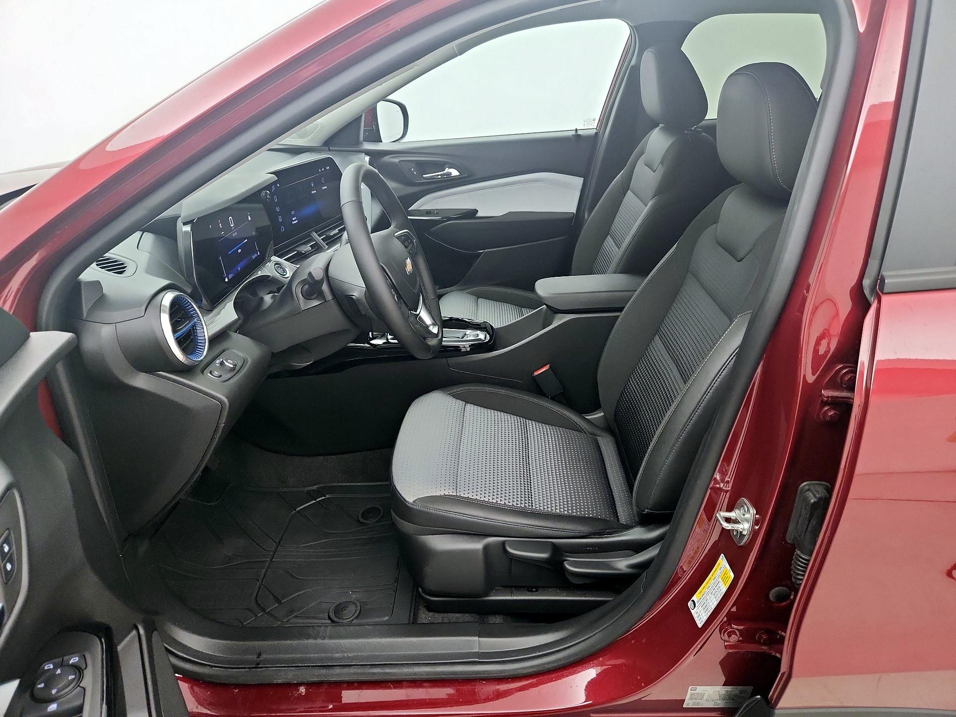 Thumbnail: 2025 Chevrolet Trax - 11