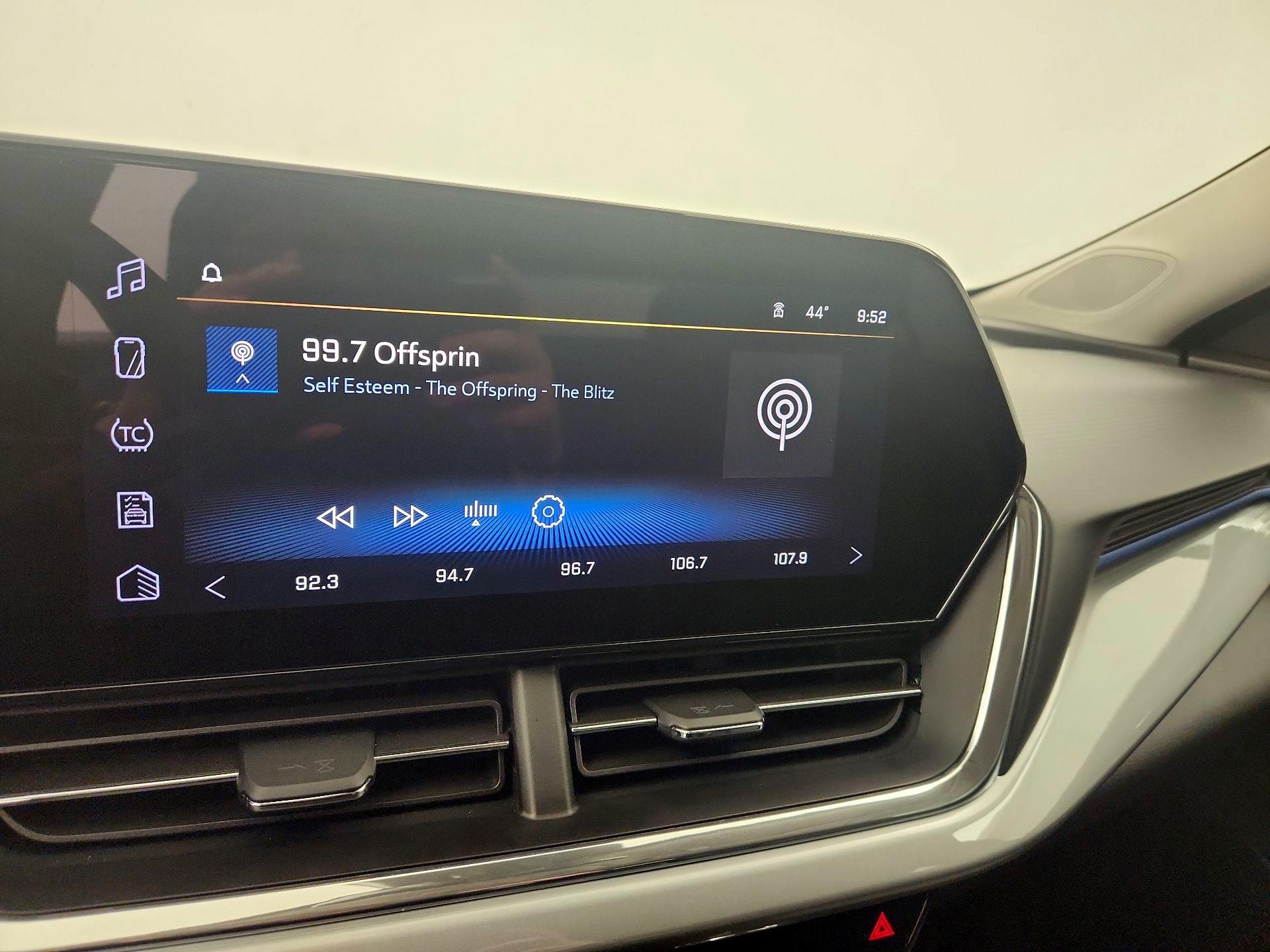 Thumbnail: 2025 Chevrolet Trax - 15