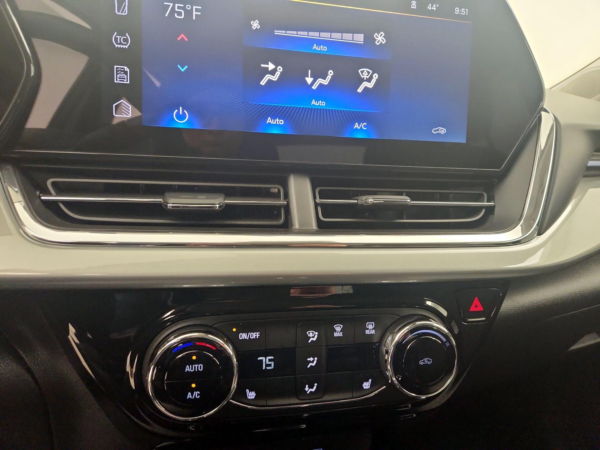 Thumbnail: 2025 Chevrolet Trax - 16