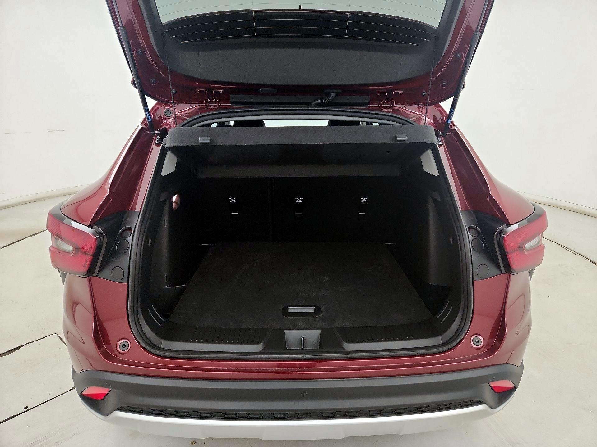 Thumbnail: 2025 Chevrolet Trax - 20