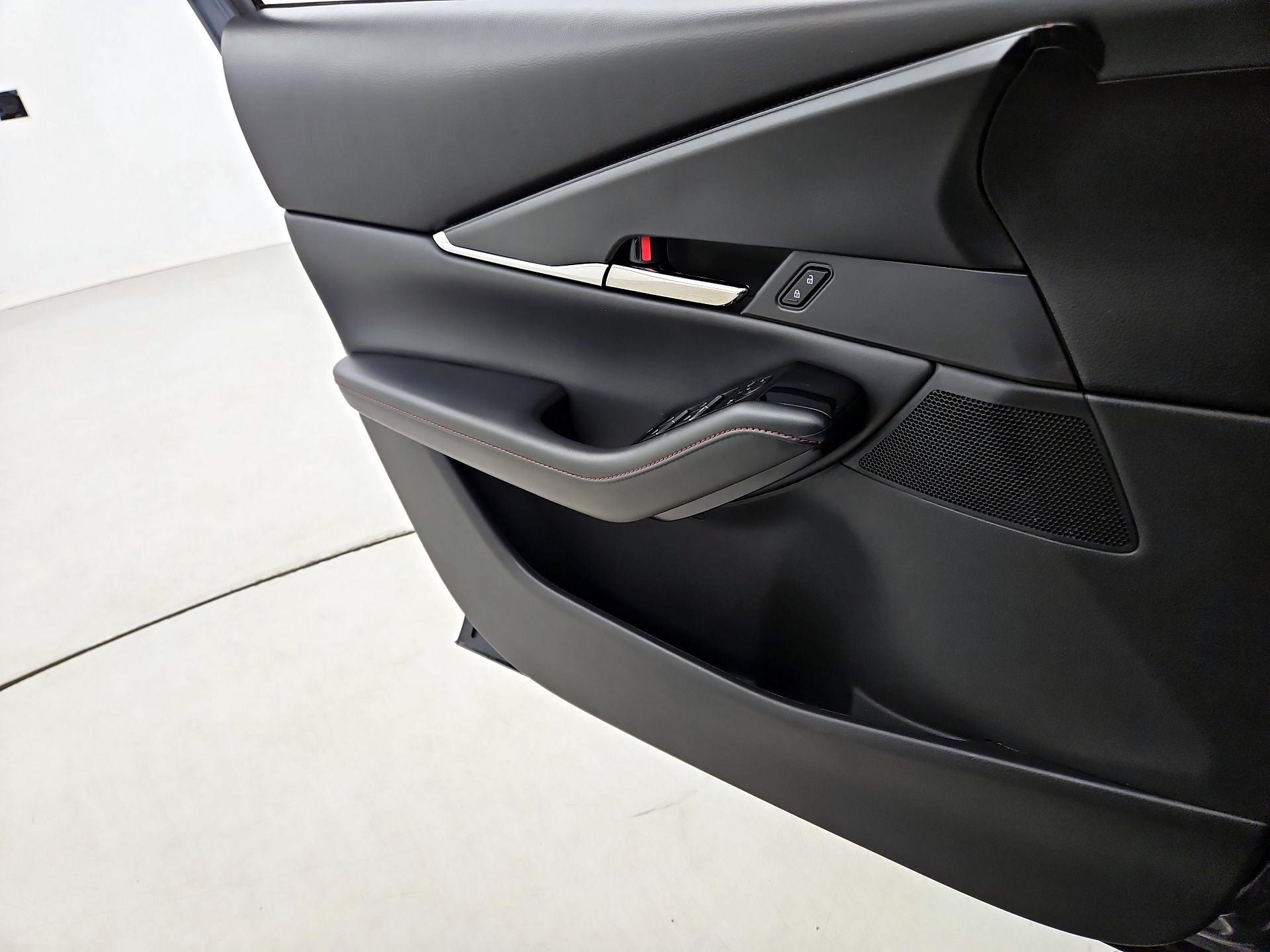 Thumbnail: 2023 Mazda CX-30 - 12