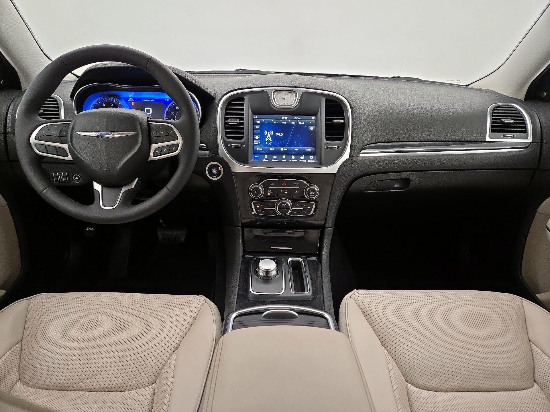 Thumbnail: 2023 Chrysler 300 - 9