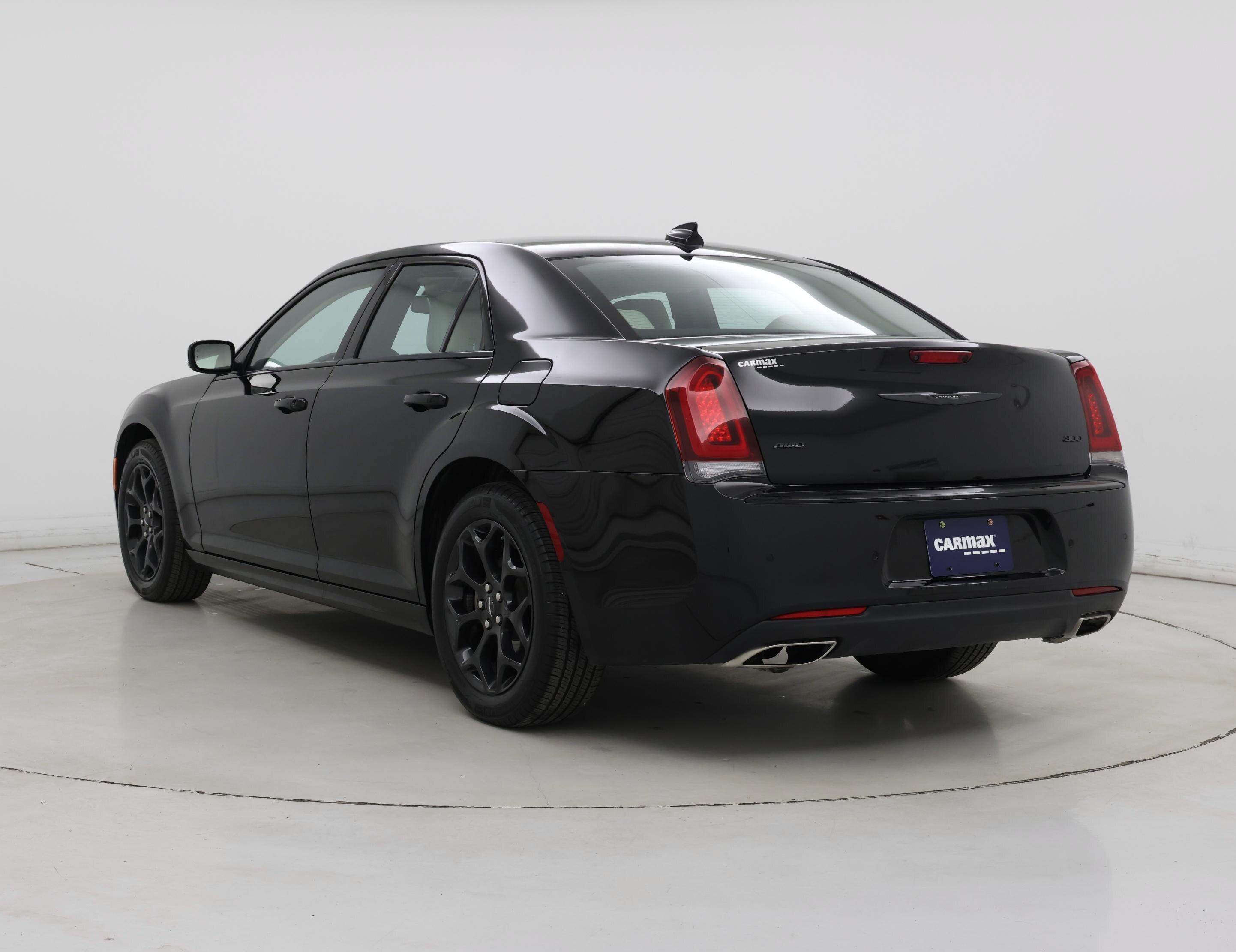 Thumbnail: 2023 Chrysler 300 - 2