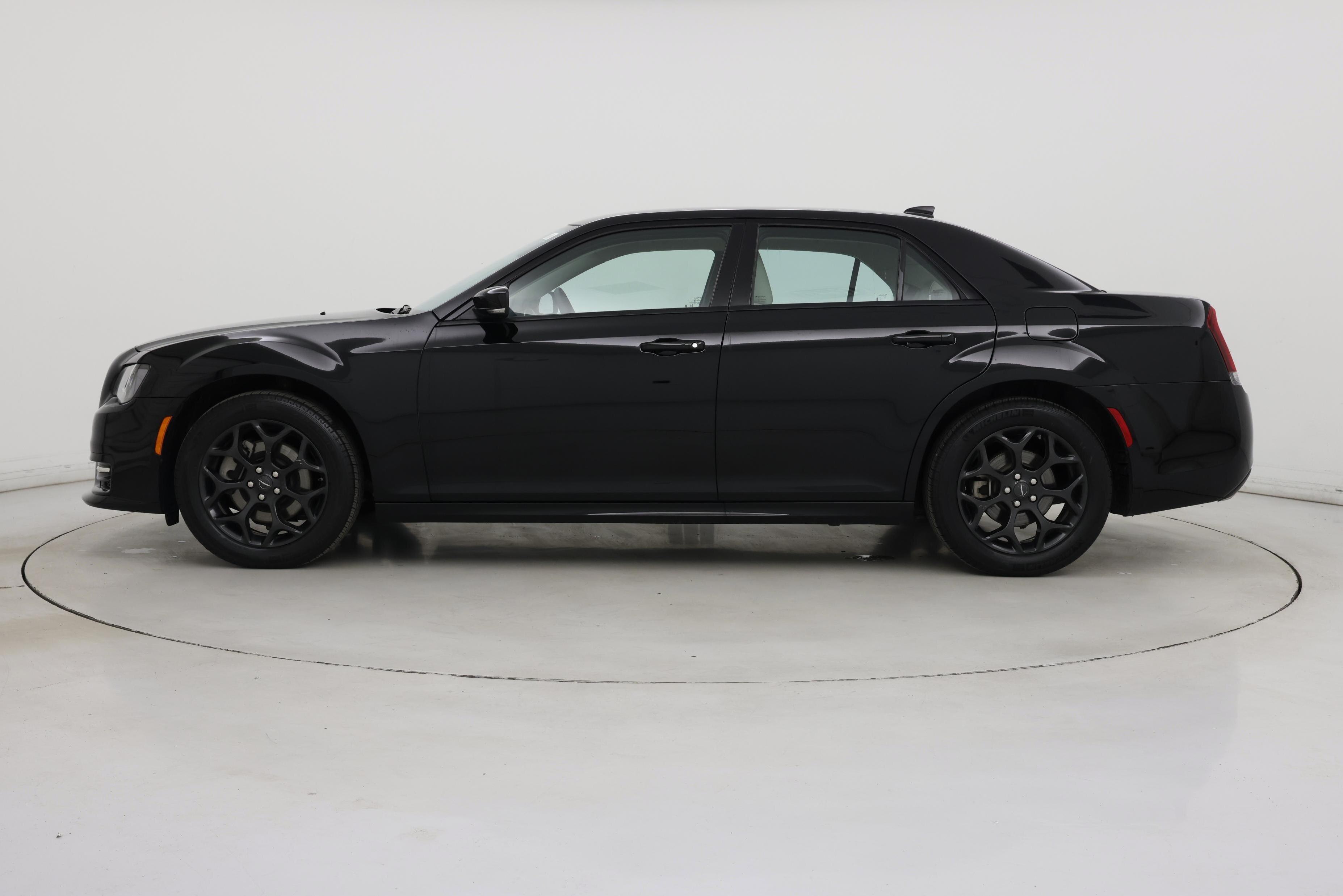 Thumbnail: 2023 Chrysler 300 - 3