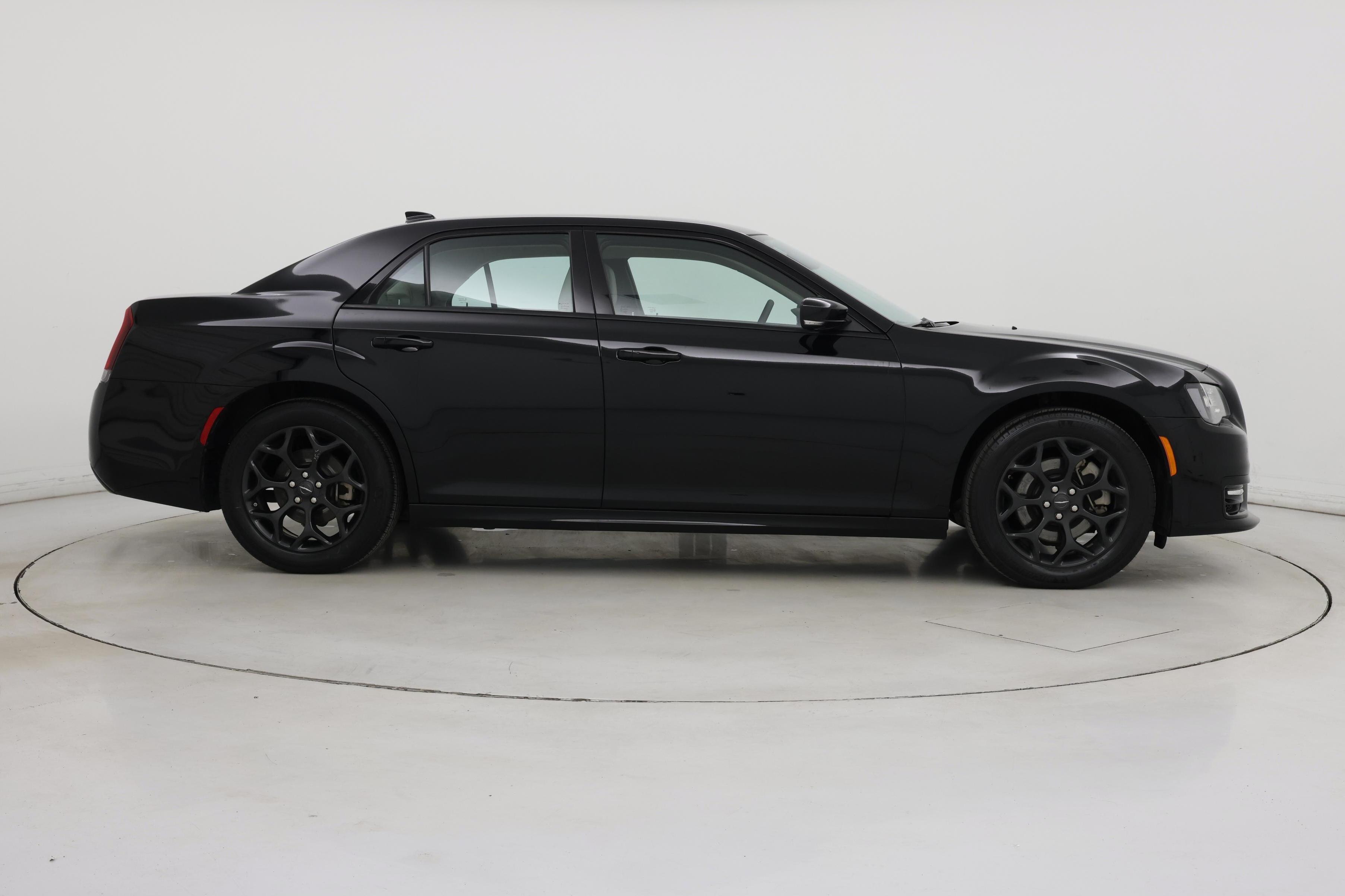 Thumbnail: 2023 Chrysler 300 - 7