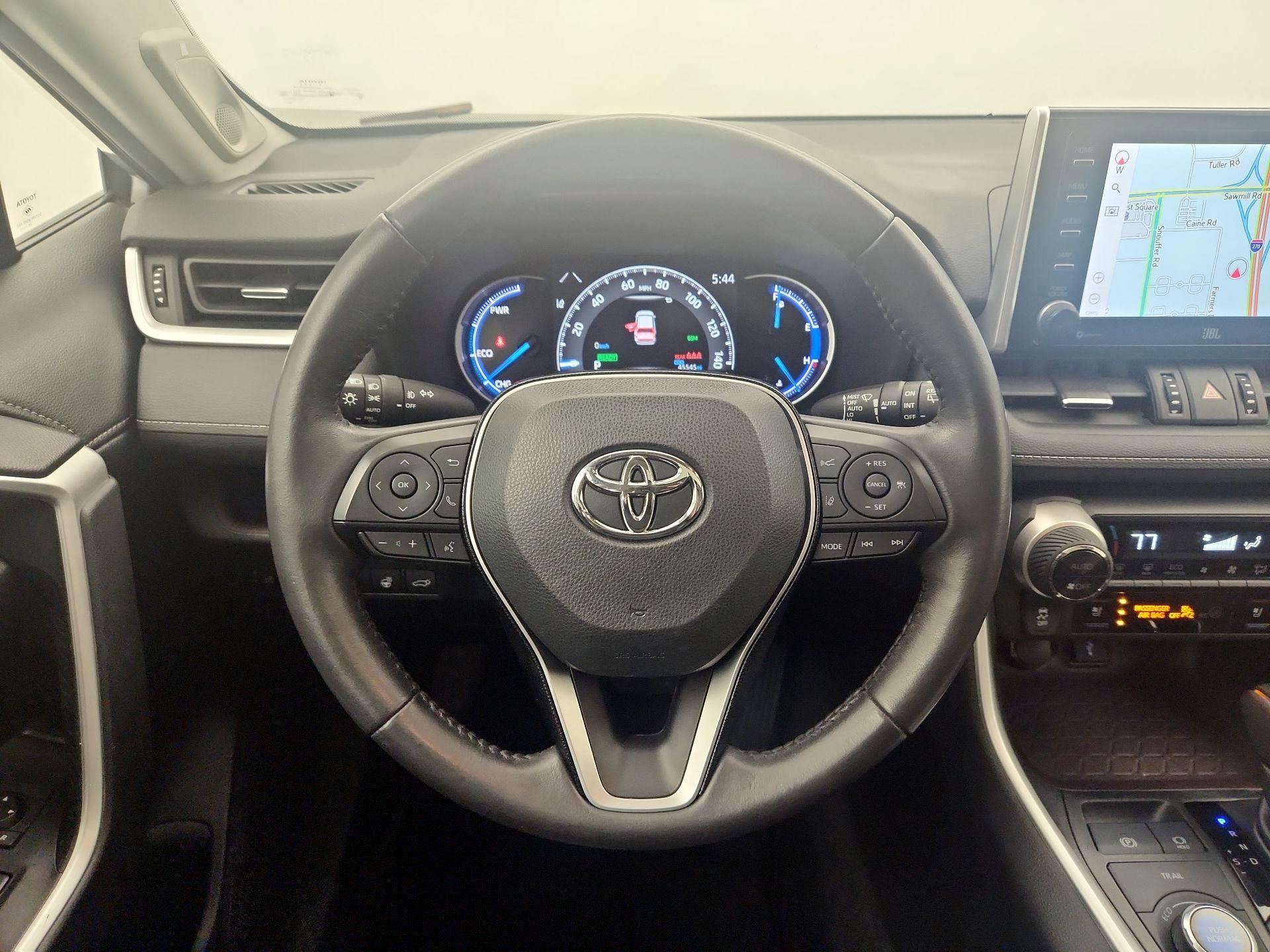 Thumbnail: 2021 Toyota RAV4 - 10