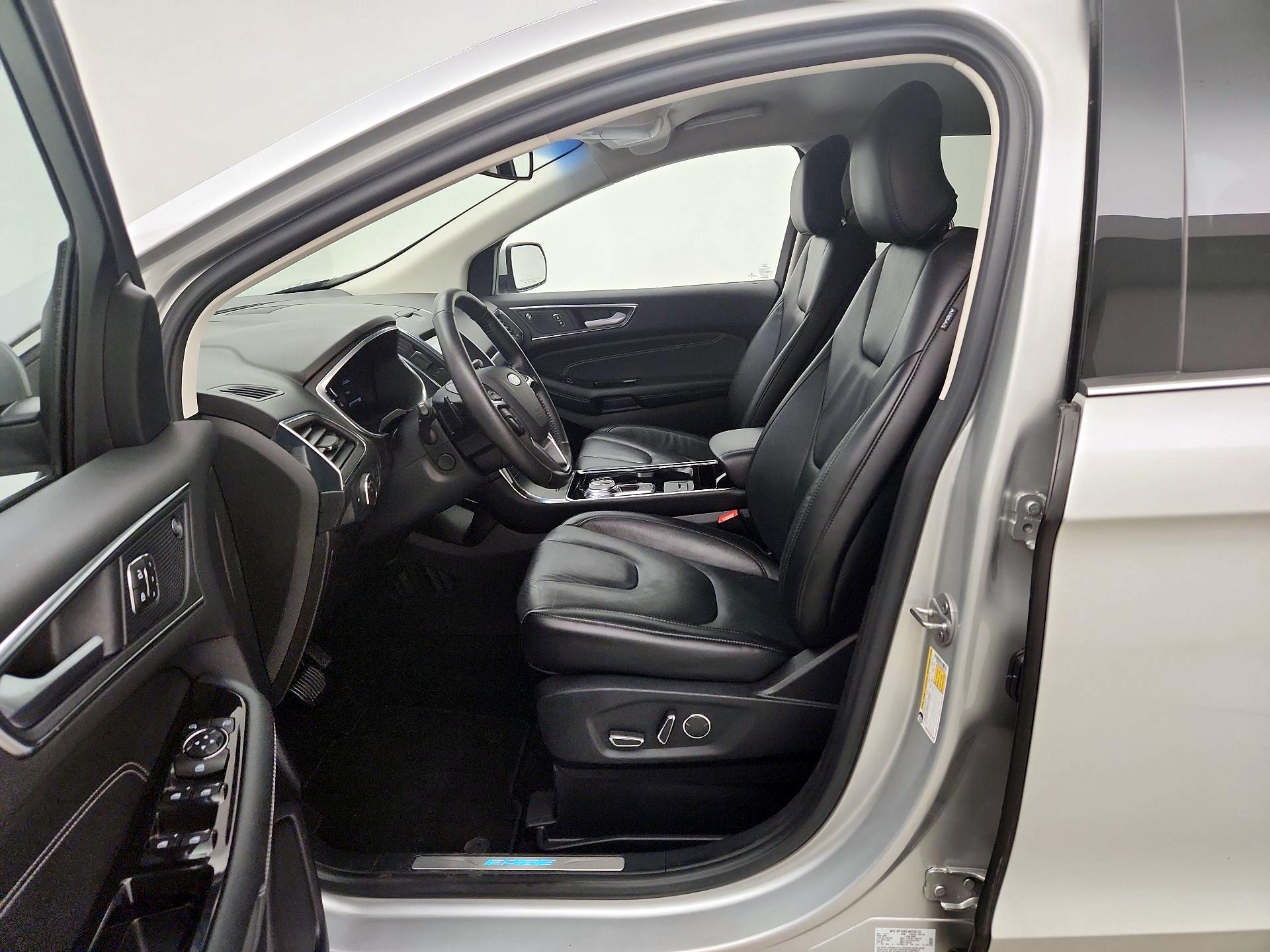 Thumbnail: 2019 Ford Edge - 11