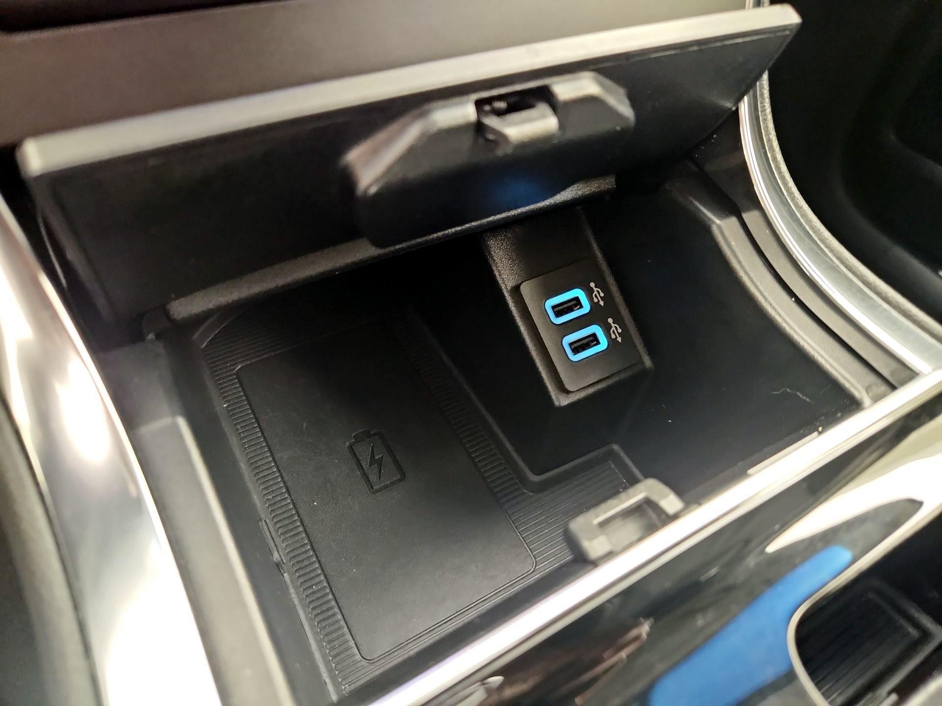 Thumbnail: 2019 Ford Edge - 18