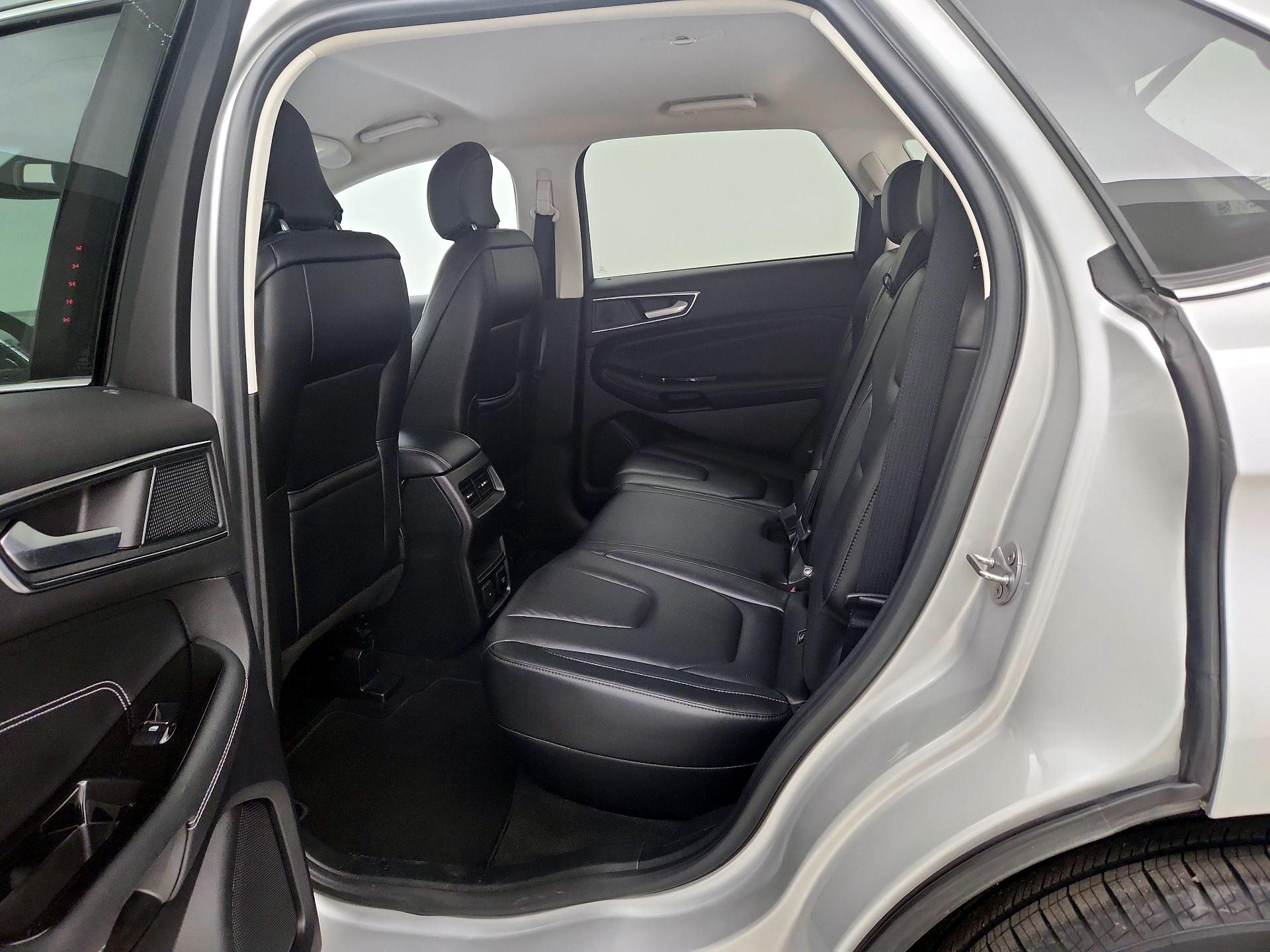 Thumbnail: 2019 Ford Edge - 19