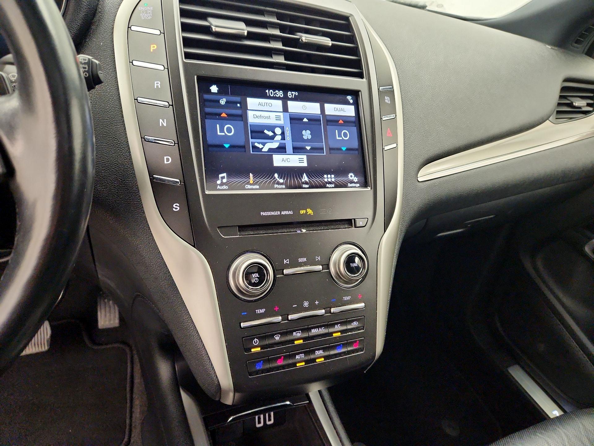 Thumbnail: 2019 Lincoln MKC - 17