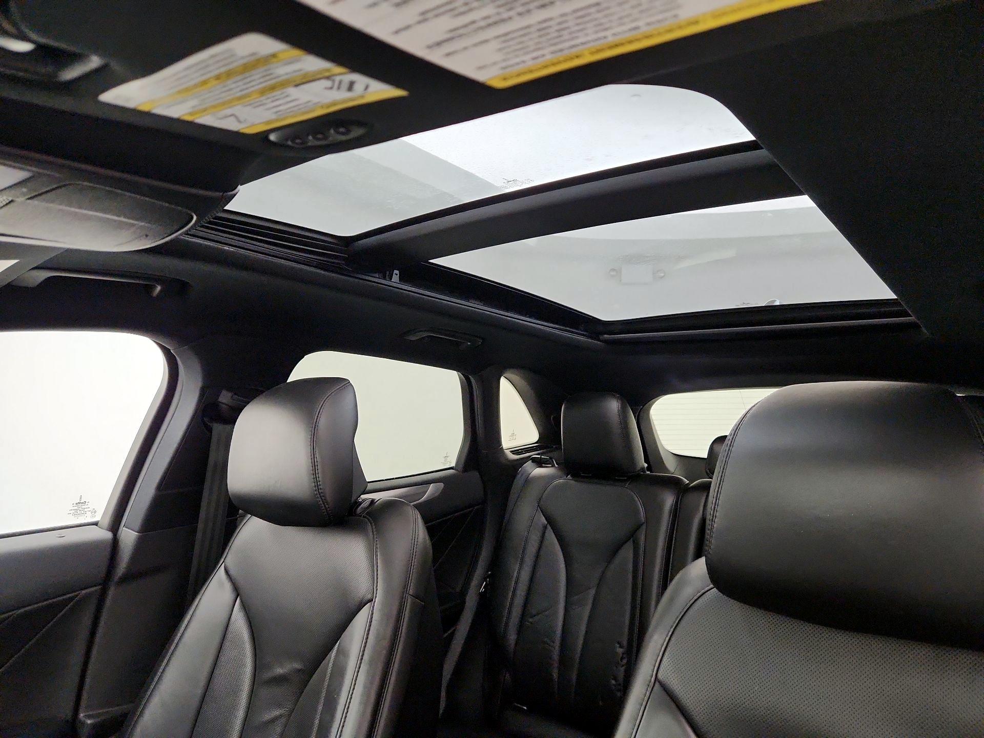 Thumbnail: 2019 Lincoln MKC - 20