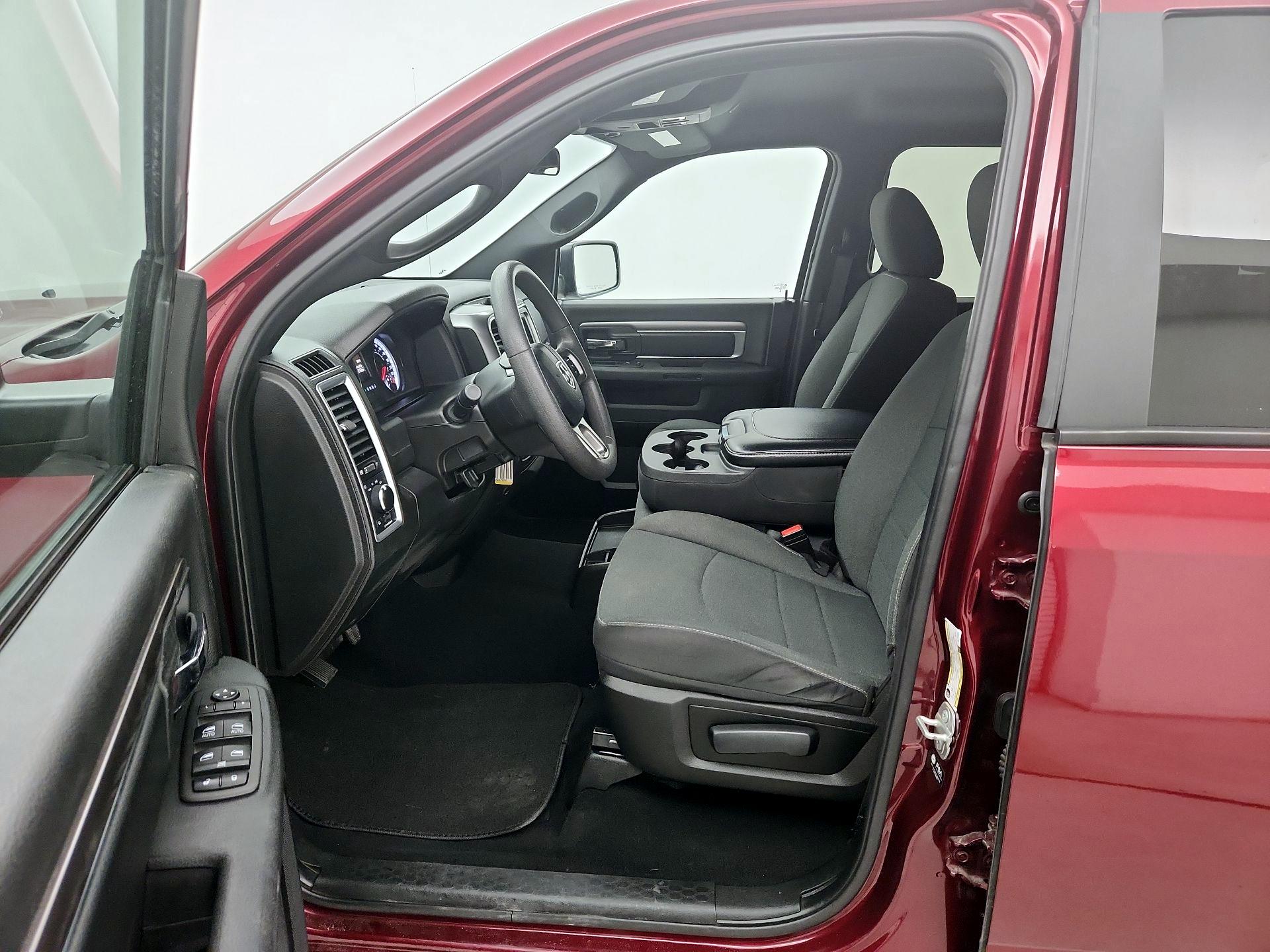 Thumbnail: 2024 RAM 1500 Classic - 11