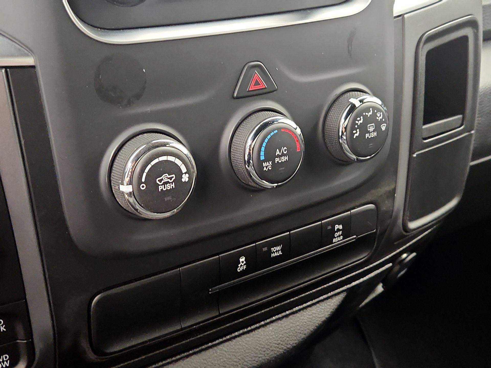 Thumbnail: 2024 RAM 1500 Classic - 16