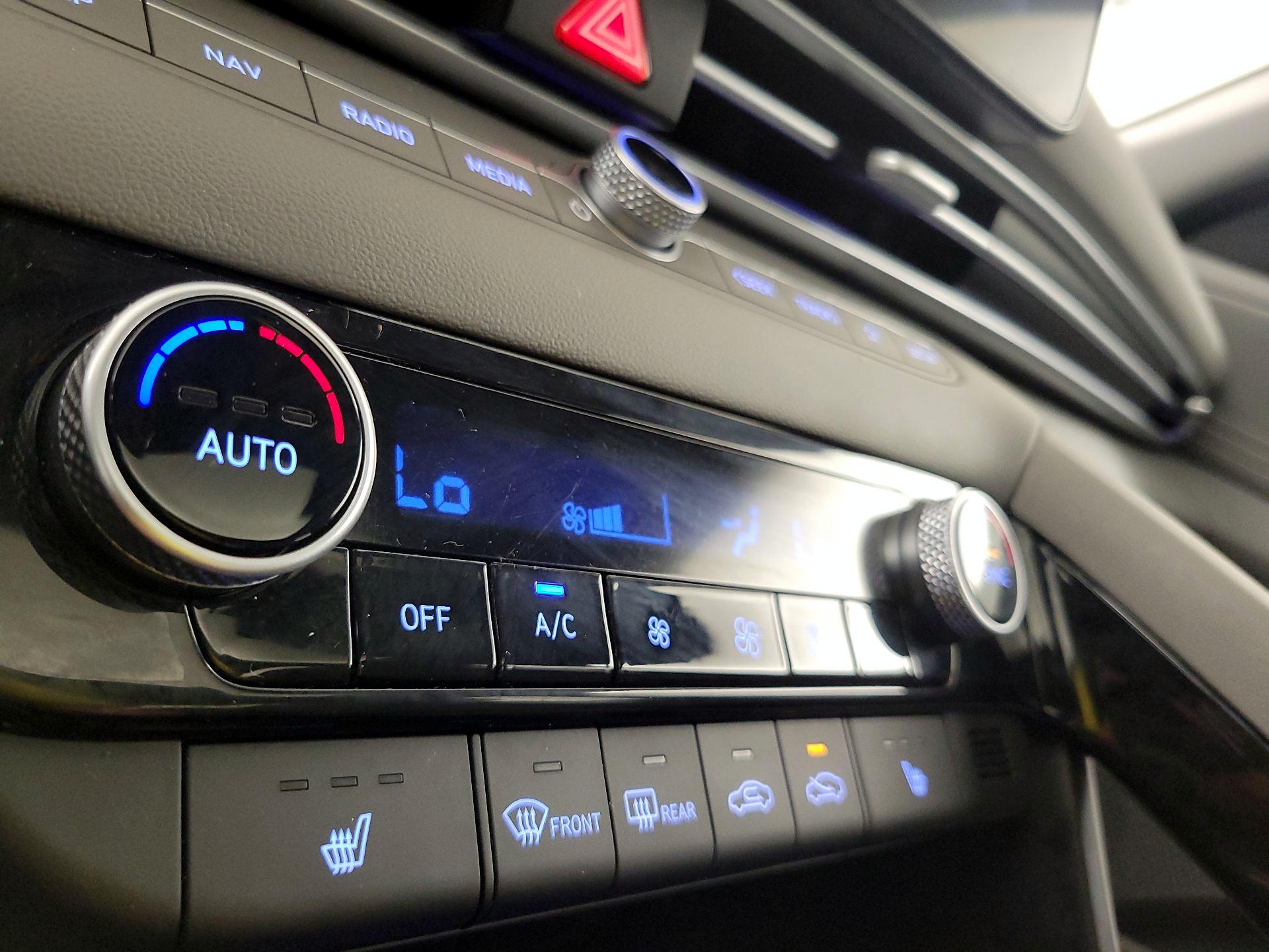 Thumbnail: 2025 Hyundai Elantra - 17