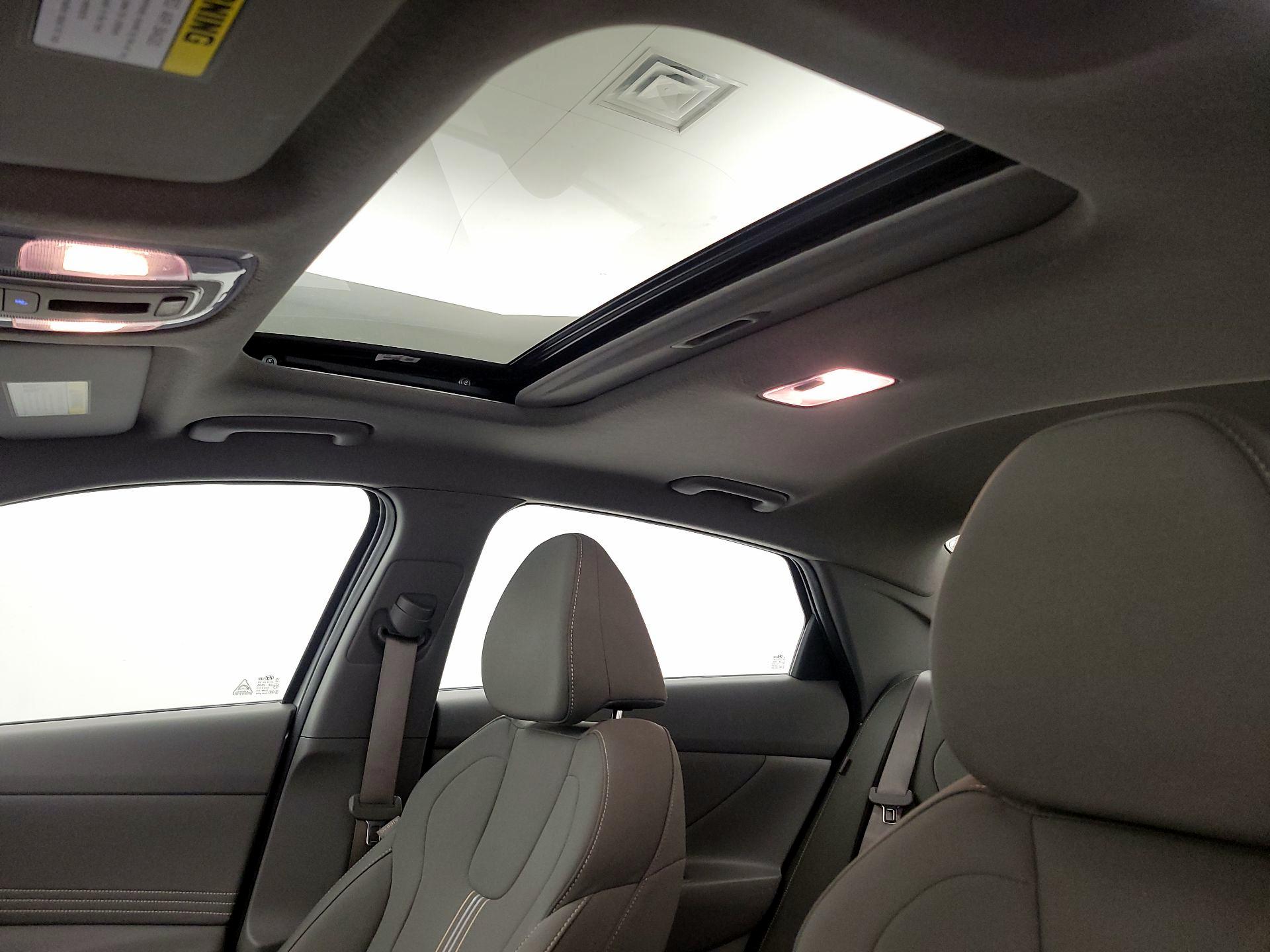 Thumbnail: 2025 Hyundai Elantra - 20