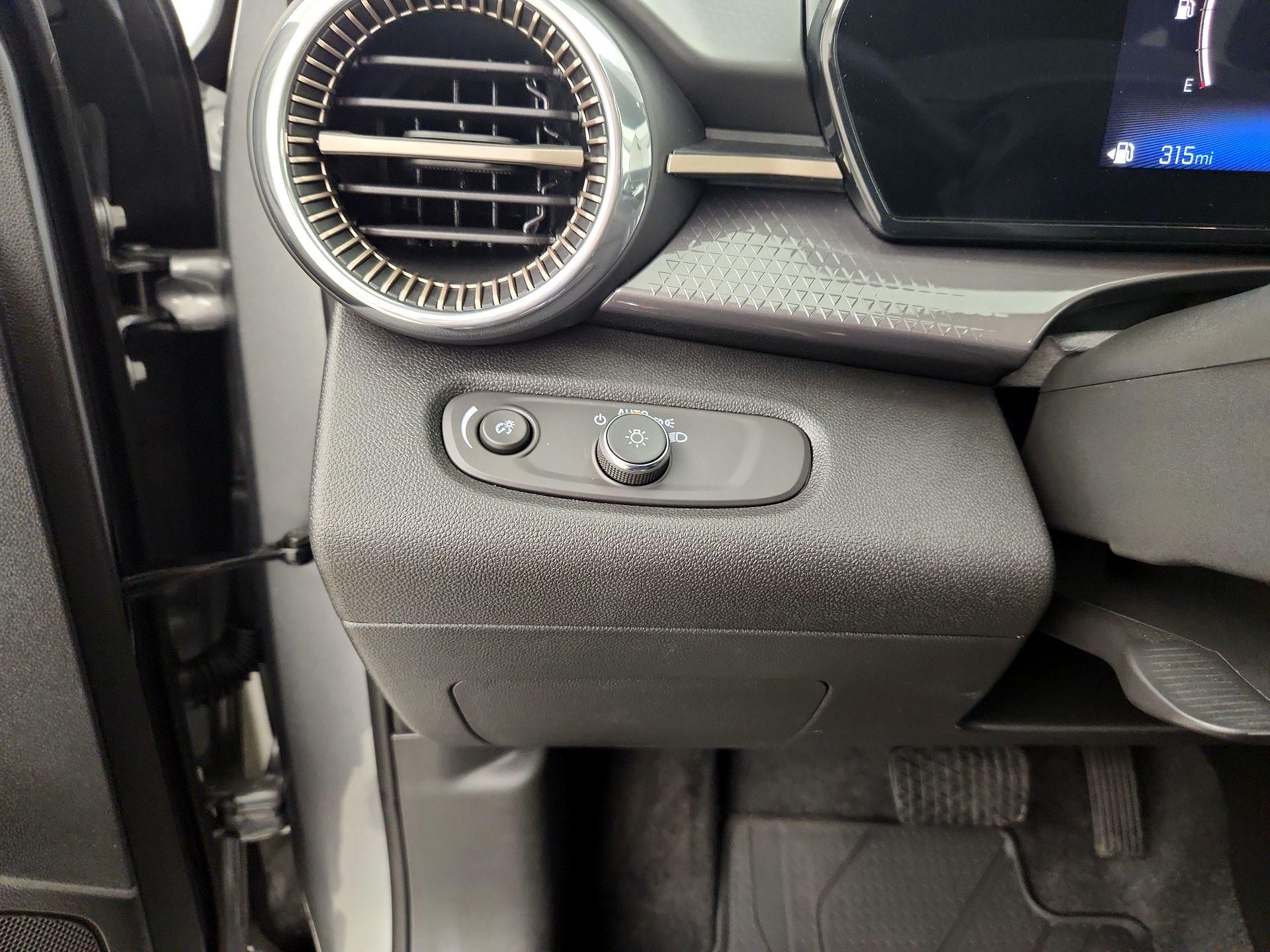 Thumbnail: 2025 Chevrolet Trax - 13