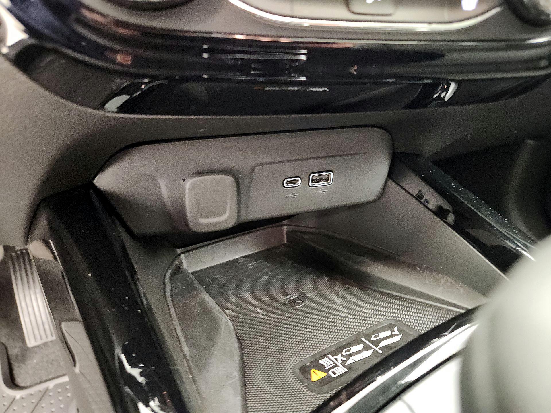 Thumbnail: 2025 Chevrolet Trax - 18