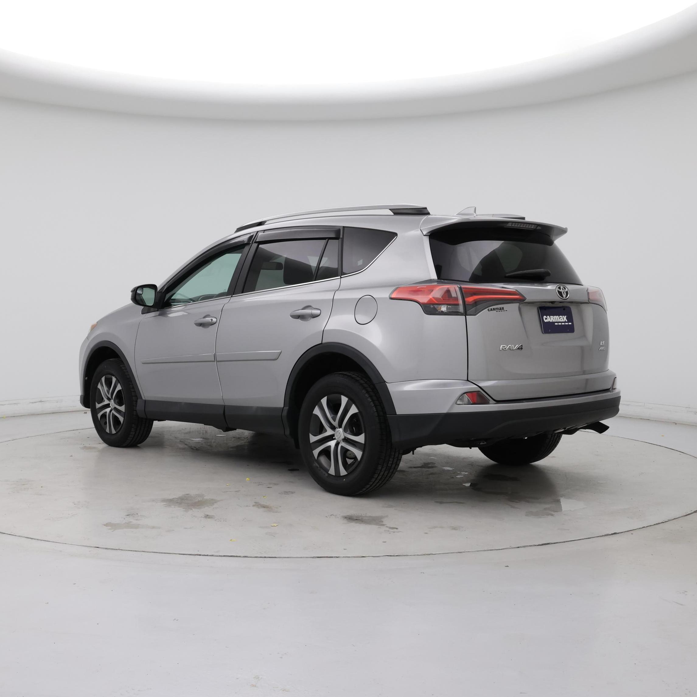 Thumbnail: 2018 Toyota RAV4 - 2