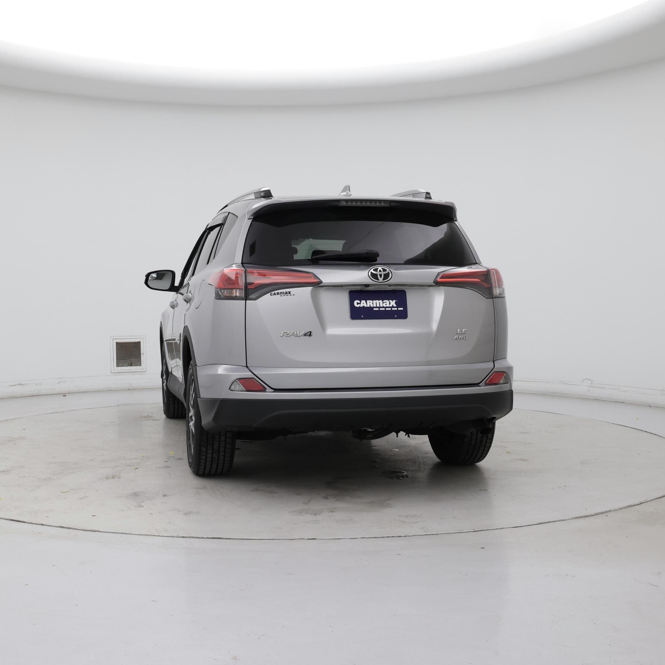 Thumbnail: 2018 Toyota RAV4 - 6