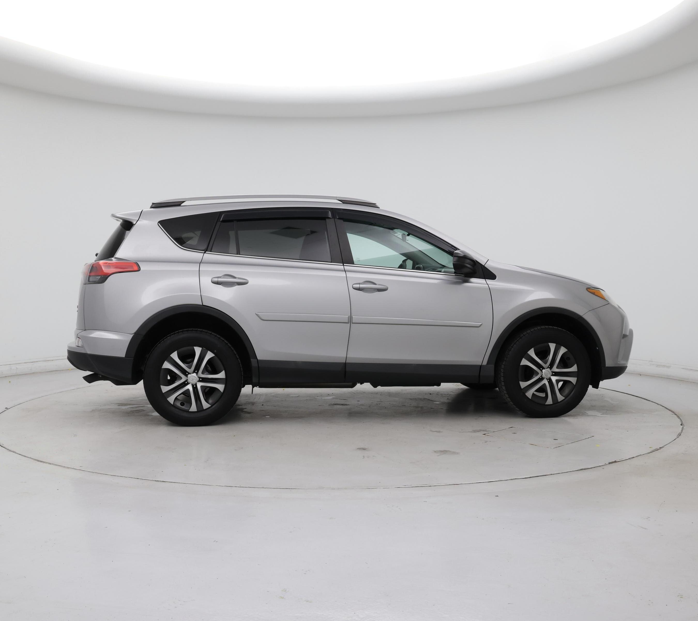 Thumbnail: 2018 Toyota RAV4 - 7