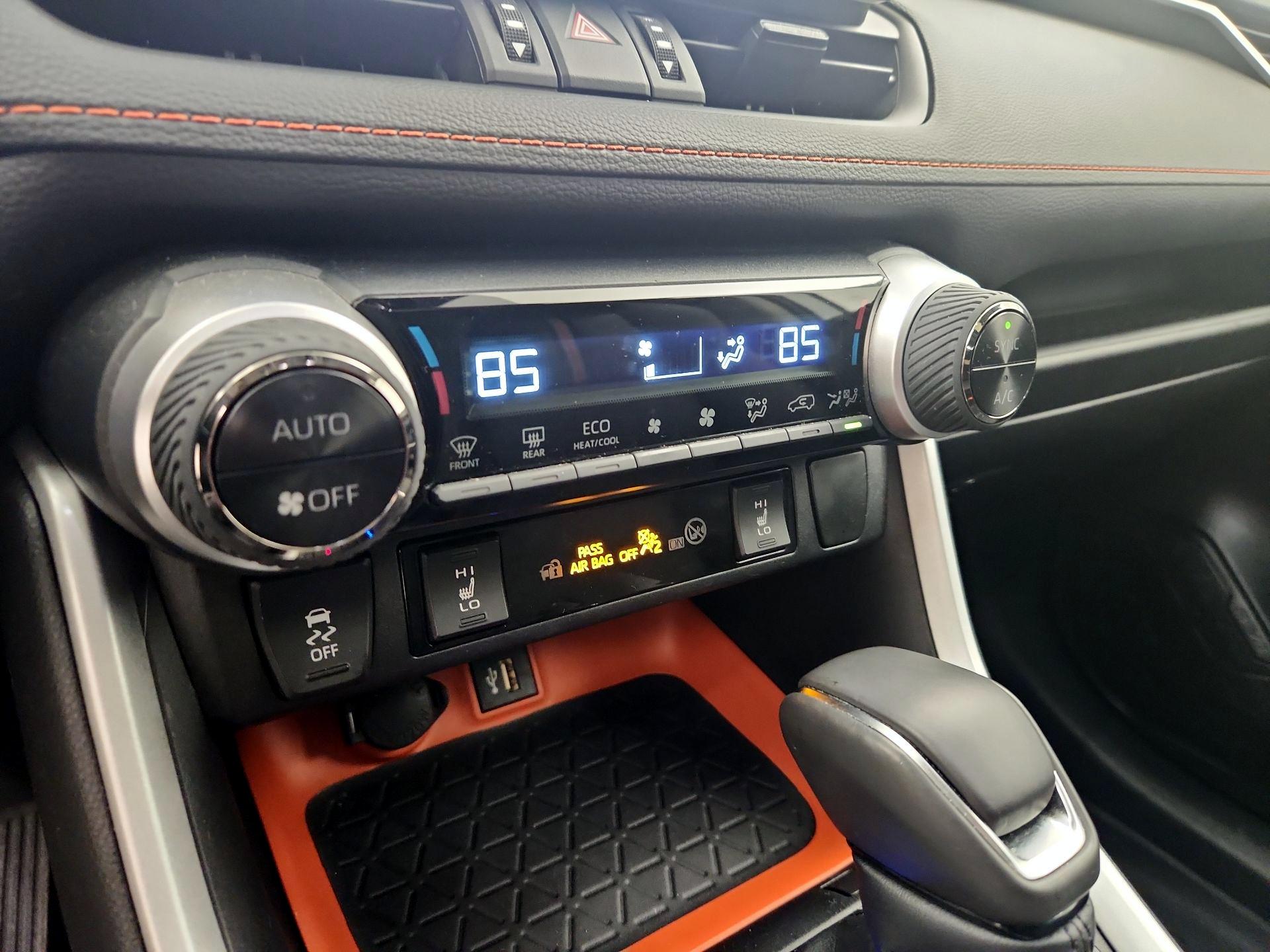 Thumbnail: 2023 Toyota RAV4 - 16