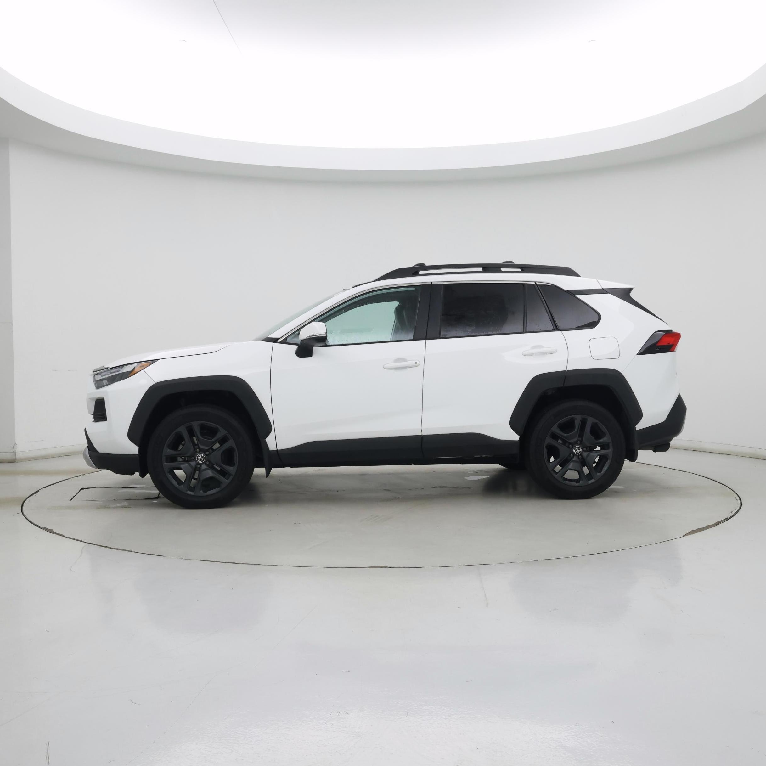 Thumbnail: 2023 Toyota RAV4 - 3