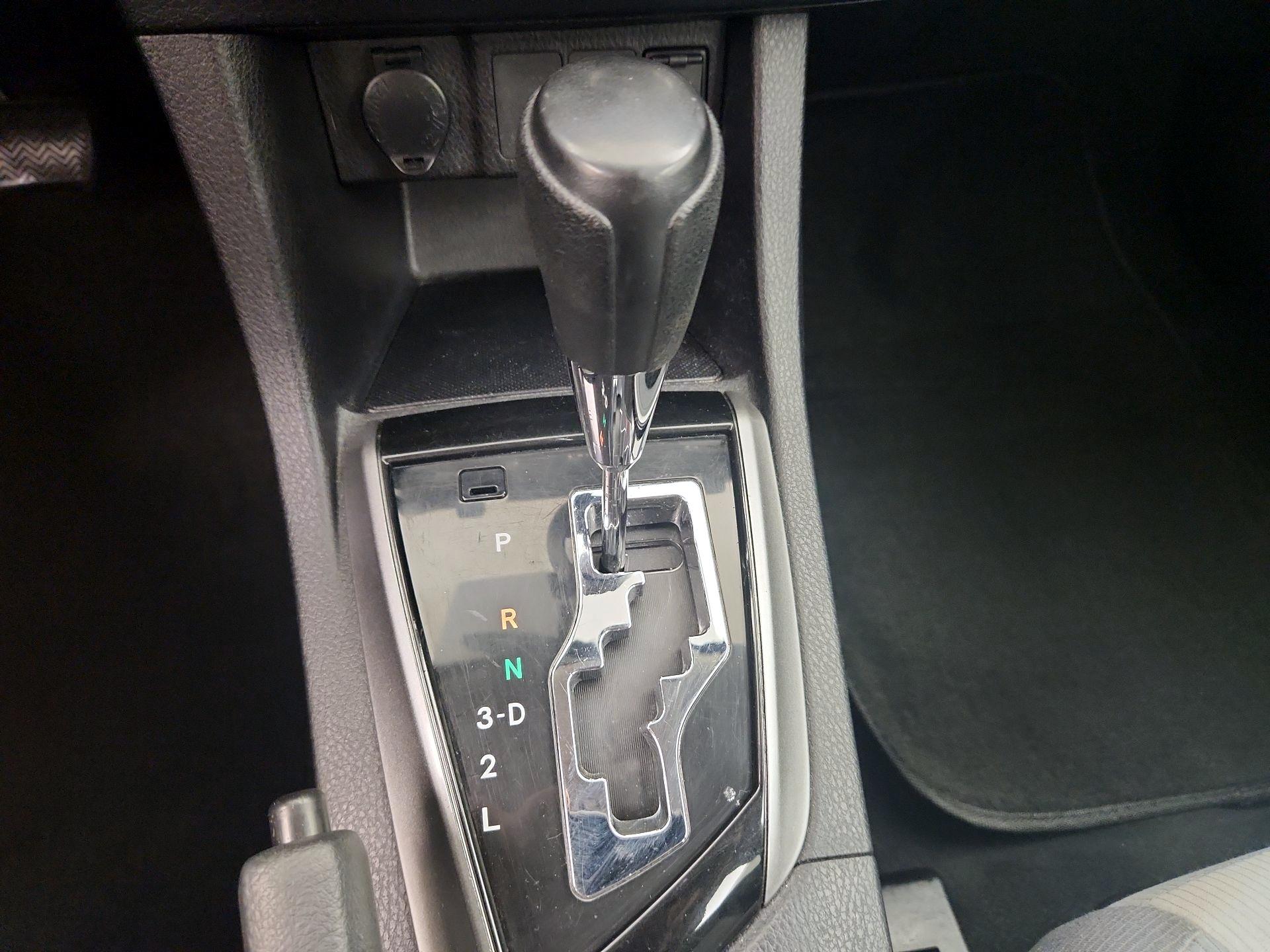 Thumbnail: 2015 Toyota Corolla - 16
