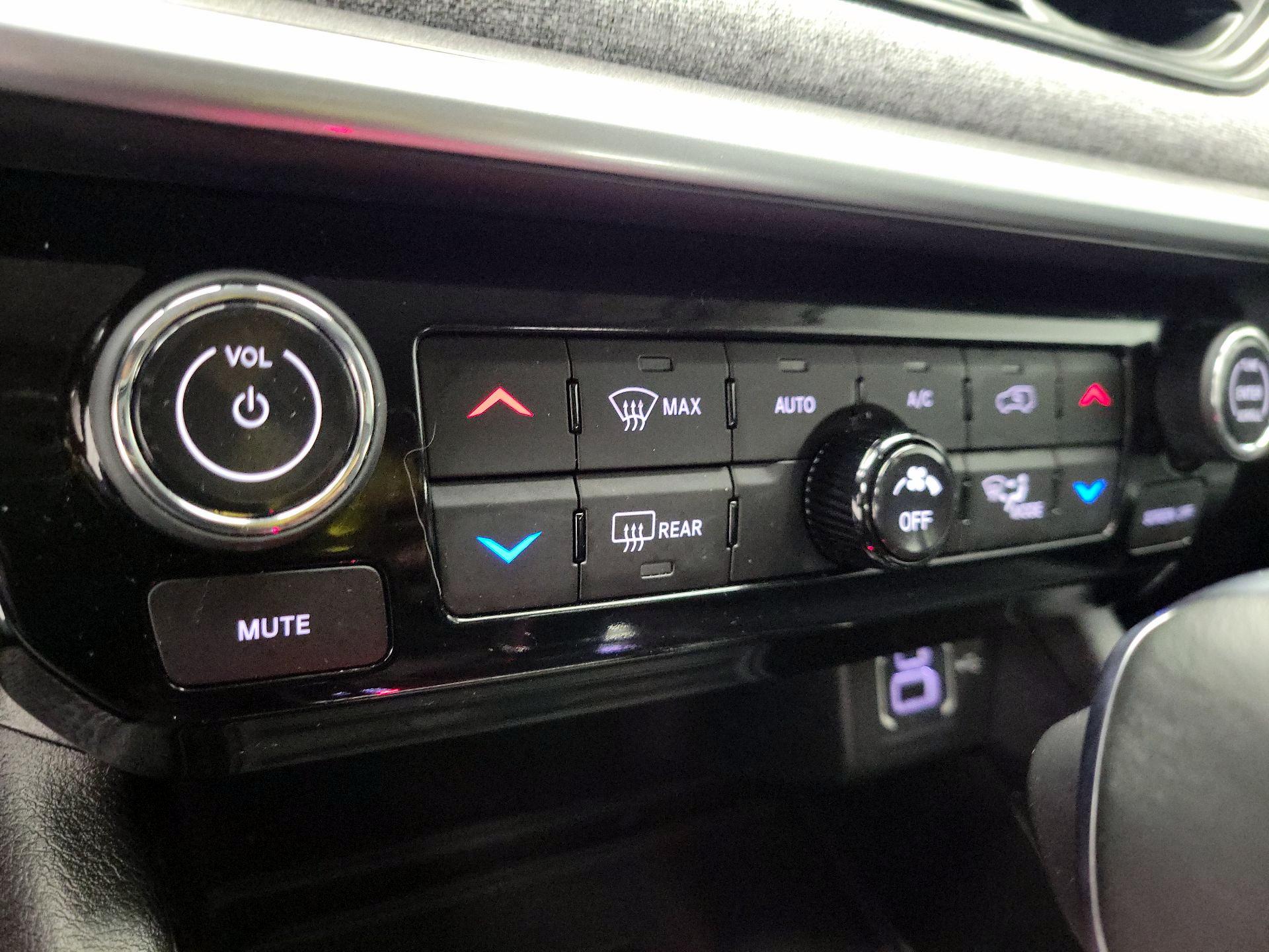 Thumbnail: 2022 Jeep Compass - 16