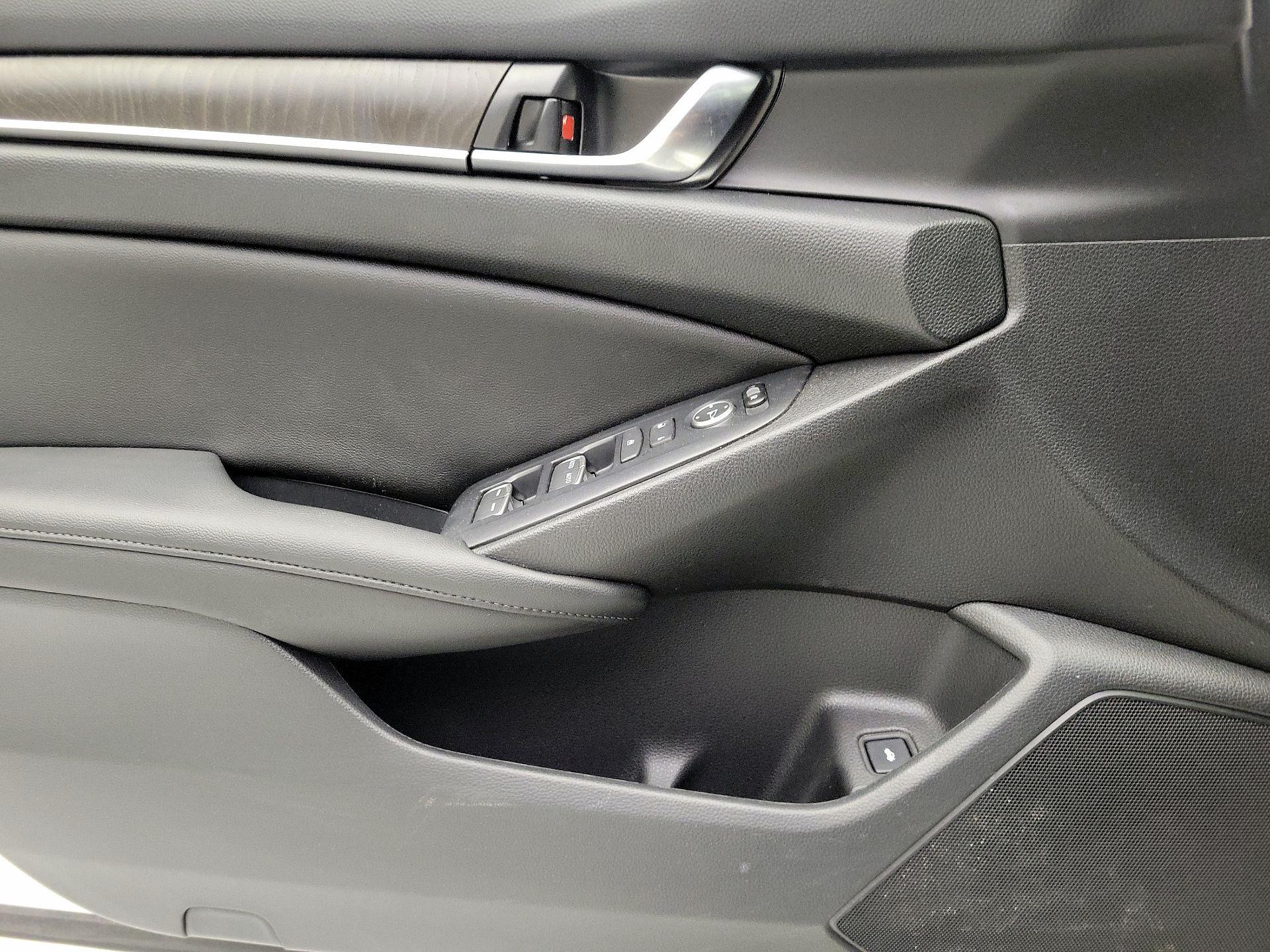 Thumbnail: 2020 Honda Accord - 12