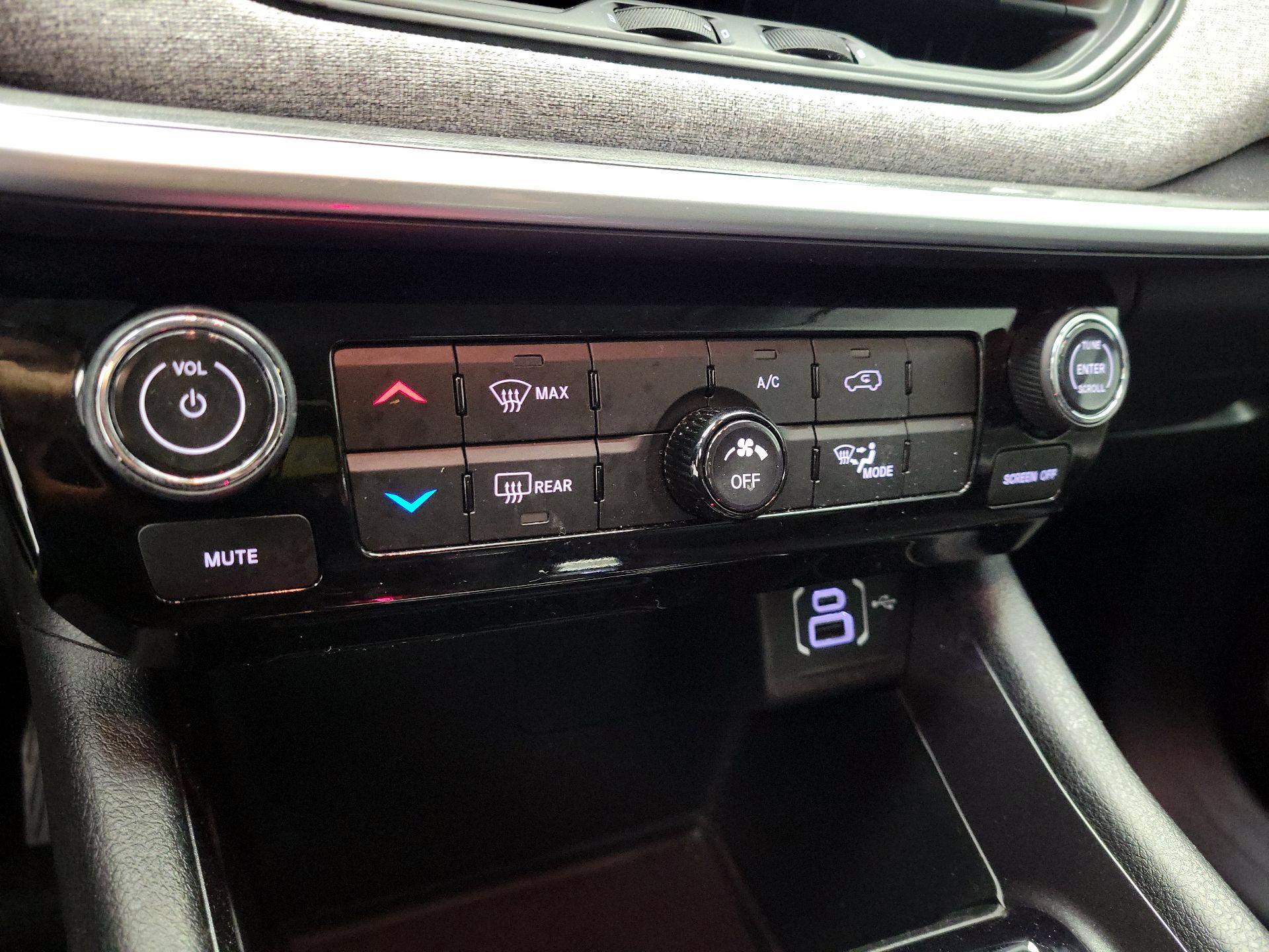 Thumbnail: 2022 Jeep Compass - 16