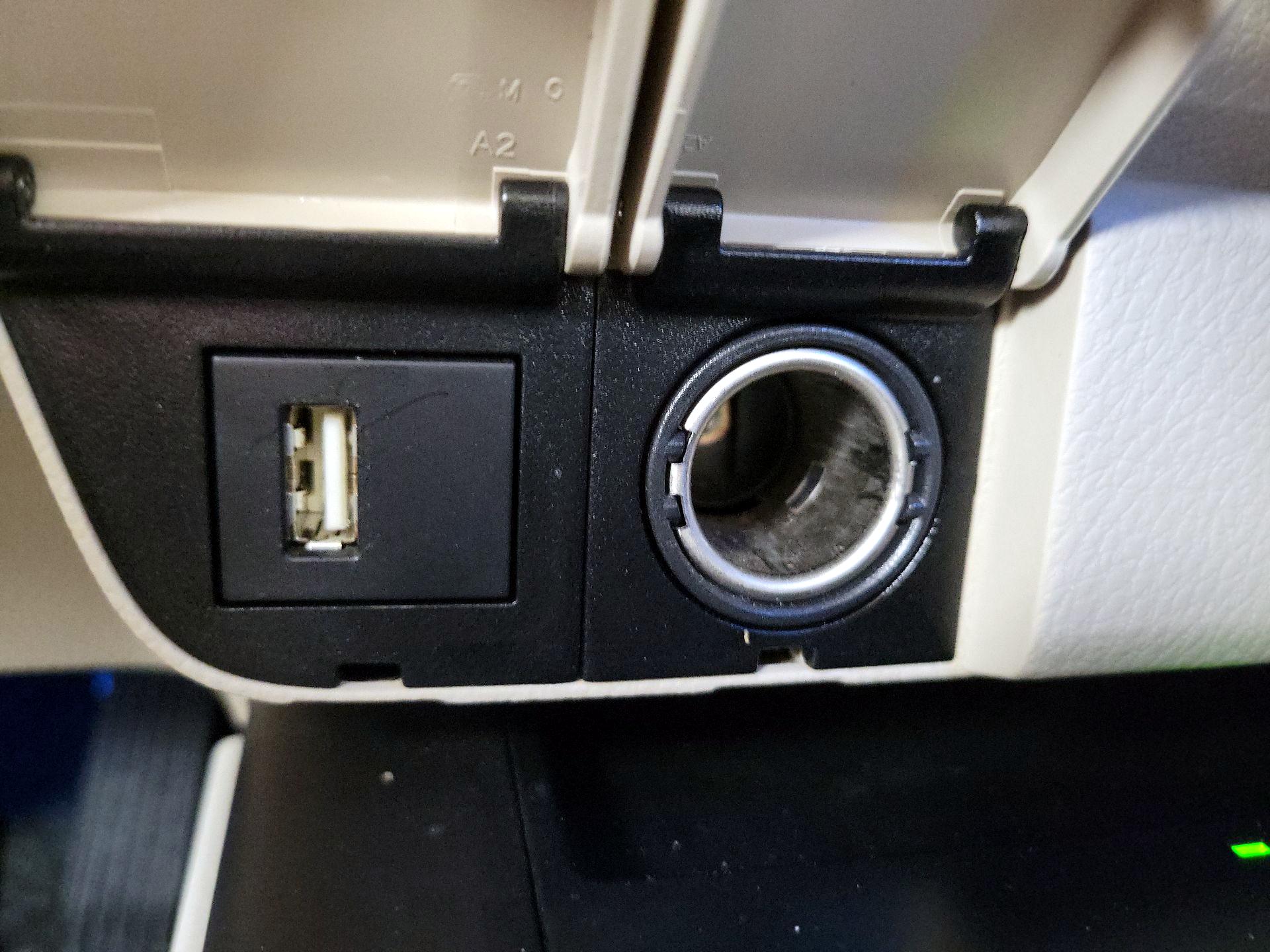 Thumbnail: 2022 Toyota Camry - 18